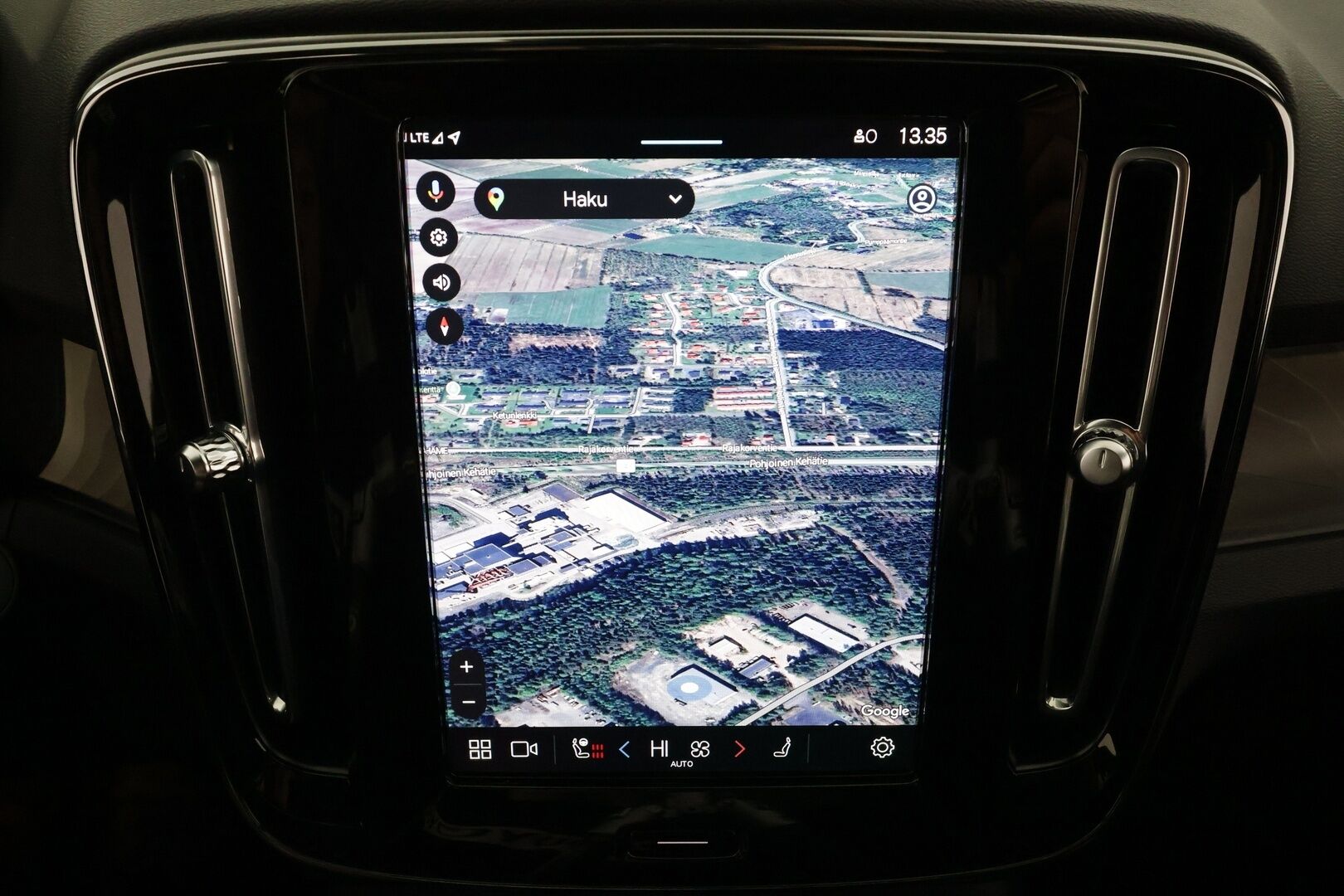 Volvo C40 2023 Recharge Twin Ultimate aut * ACC / 360° / H&K / Koukku / Muistipenkki / ILP / Lasikatto / KeylessGo / BLIS * - Merkkihuollettu / Huippuvarusteet