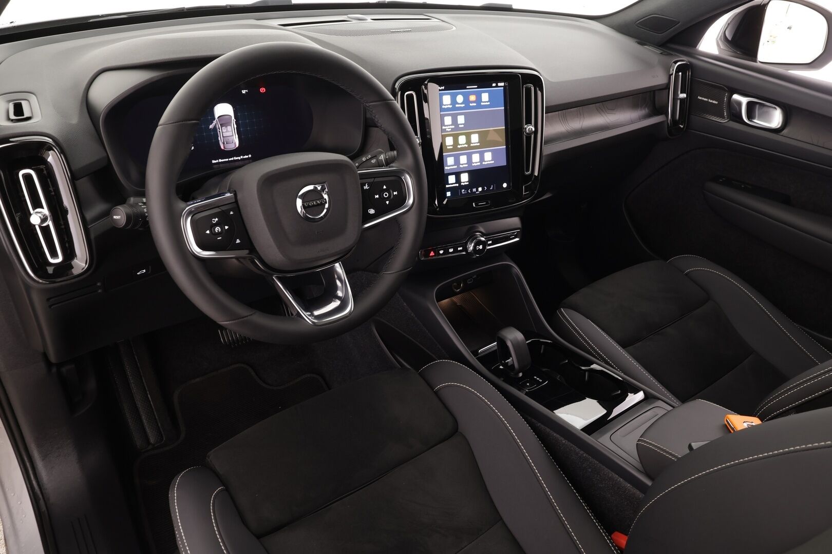 Volvo C40 2023 Recharge Twin Ultimate aut * ACC / 360° / H&K / Koukku / Muistipenkki / ILP / Lasikatto / KeylessGo / BLIS * - Merkkihuollettu / Huippuvarusteet