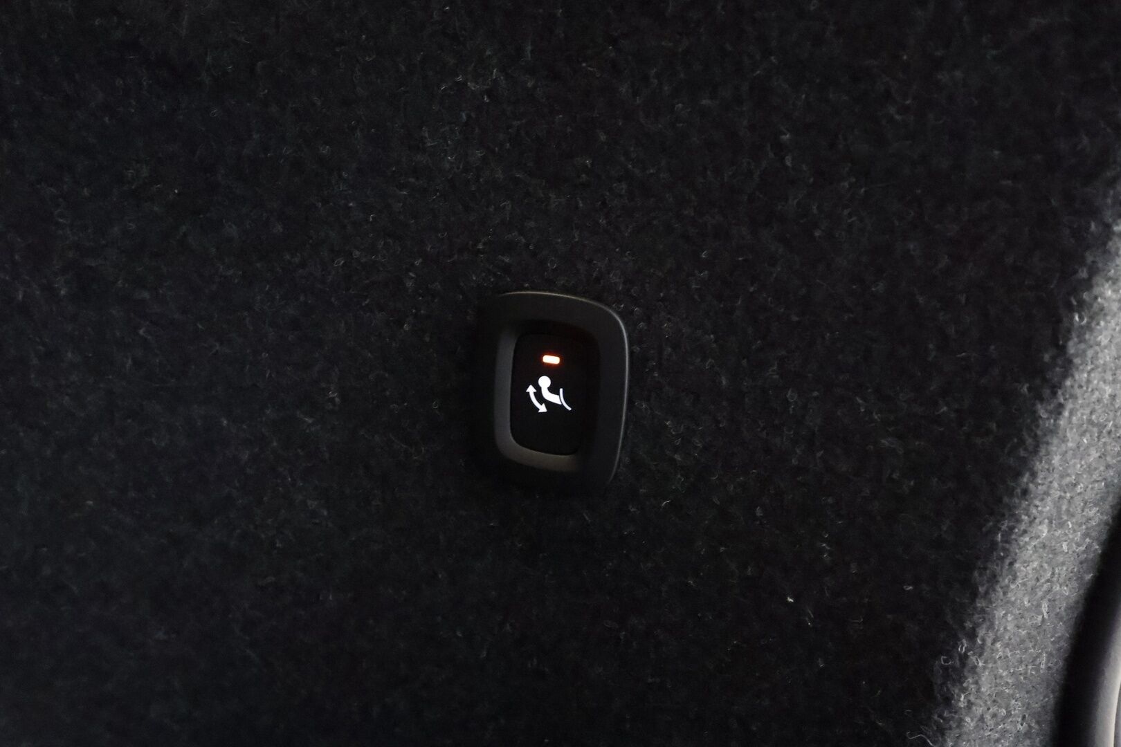 Volvo C40 2023 Recharge Twin Ultimate aut * ACC / 360° / H&K / Koukku / Muistipenkki / ILP / Lasikatto / KeylessGo / BLIS * - Merkkihuollettu / Huippuvarusteet