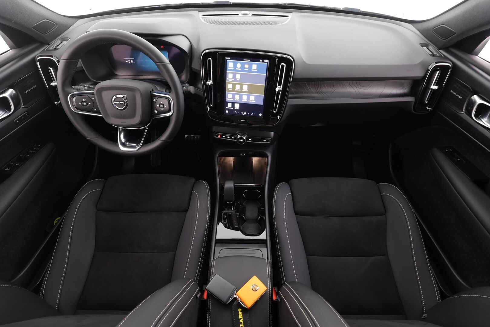 Volvo C40 2023 Recharge Twin Ultimate aut * ACC / 360° / H&K / Koukku / Muistipenkki / ILP / Lasikatto / KeylessGo / BLIS * - Merkkihuollettu / Huippuvarusteet