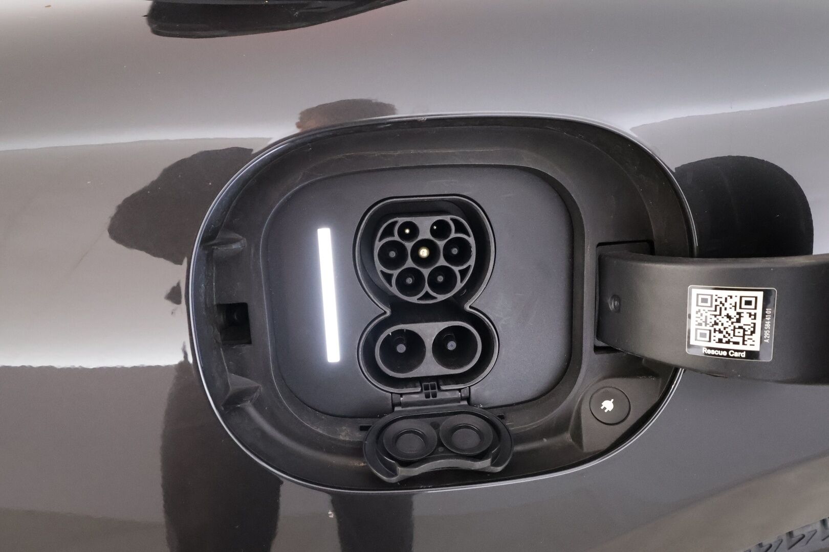 MERCEDES-BENZ EQE 2023 350 4MATIC AMG * Distronic Pro / P.kamera / Panorama / Muistipenkit / KeylessGo / Navi / Akuston esilämmitys * - Akku kuntotarkastettu SoH 96,6%