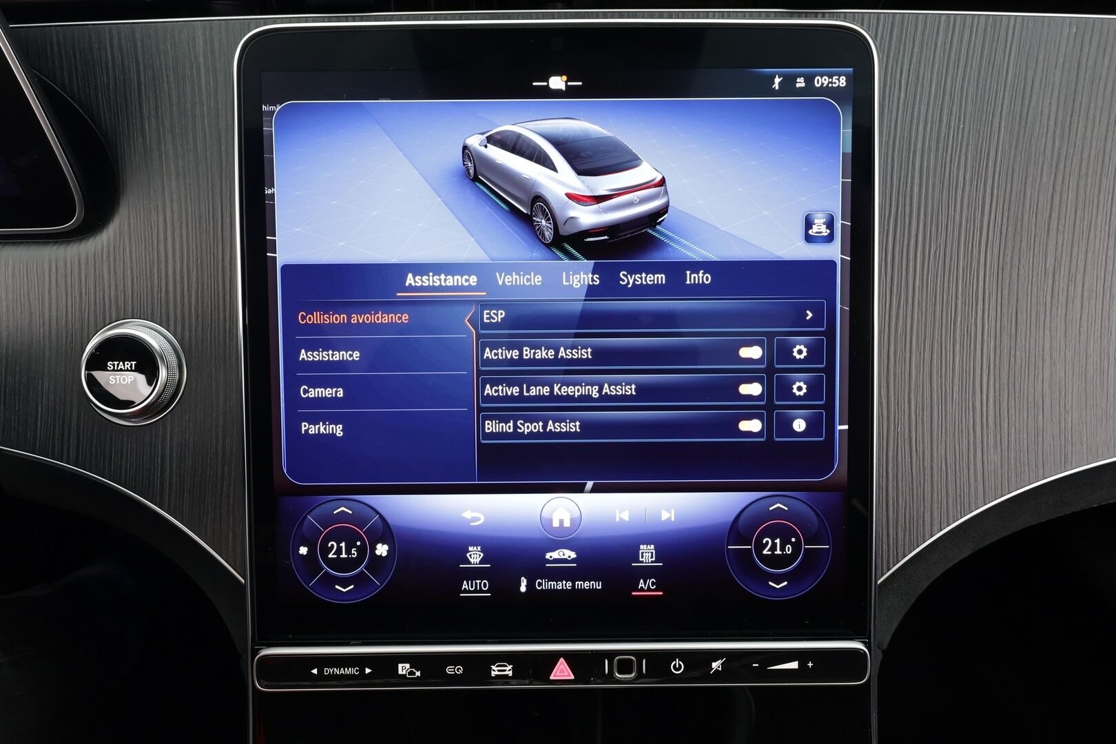 MERCEDES-BENZ EQE 2023 350 4MATIC AMG * Distronic Pro / P.kamera / Panorama / Muistipenkit / KeylessGo / Navi / Akuston esilämmitys * - Akku kuntotarkastettu SoH 96,6%