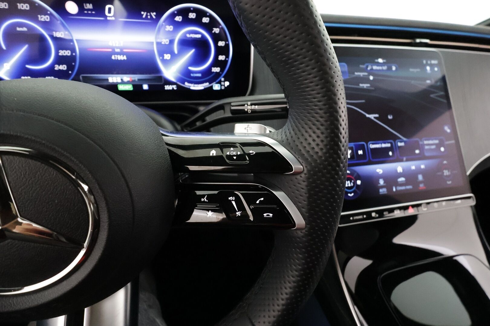 MERCEDES-BENZ EQE 2023 350 4MATIC AMG * Distronic Pro / P.kamera / Panorama / Muistipenkit / KeylessGo / Navi / Akuston esilämmitys * - Akku kuntotarkastettu SoH 96,6%