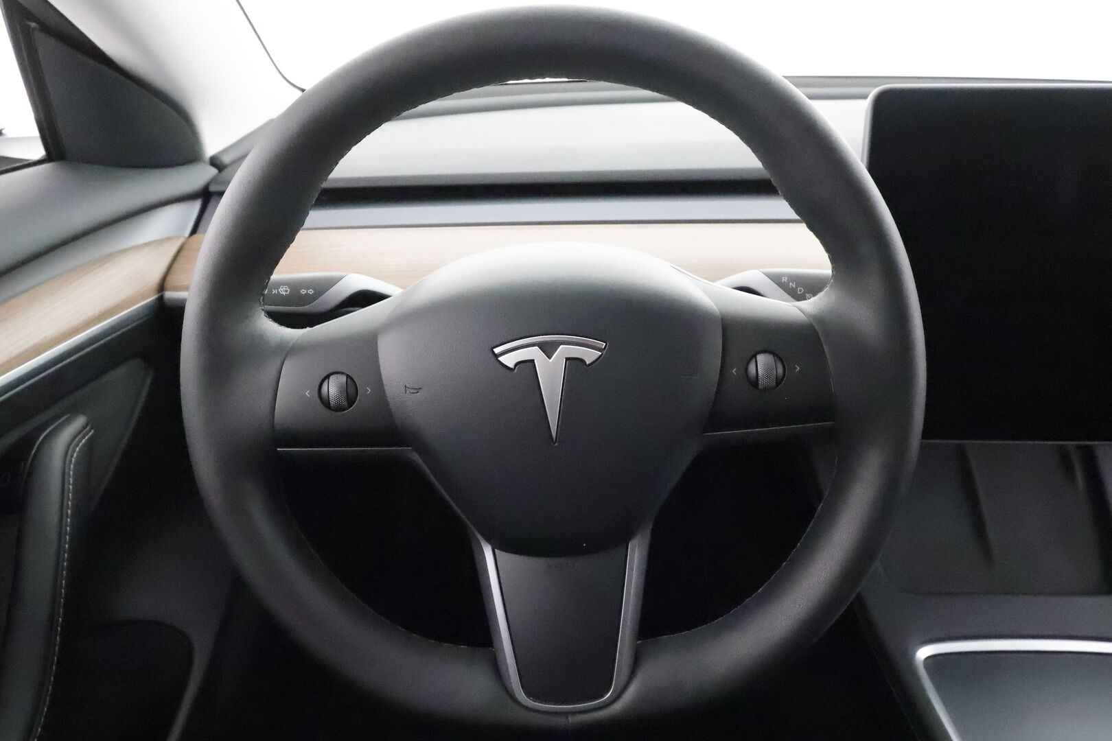 TESLA MODEL 3 2023 Standard Range Plus * ILP / Lasikatto / ACC / Matrix-LED / Muistipenkki / Kaistavahti / Navi * - Akku kuntotarkastettu / P.Kamera