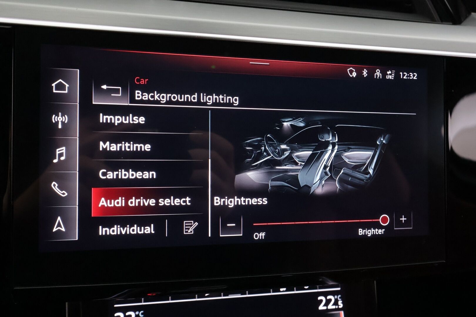 AUDI E-TRON 2022 S Quattro 370 kW * ACC / HUD / 360° / Matrix LED / Muistipenkki / B&O / Ilma-alusta / KeylessGo / Navi / Ratinlämmitin * - Akku kuntotarkastettu SoH 96,7% / Kahdet renkaat aluvanteilla / Merkkihuollettu / Huippuvarusteet