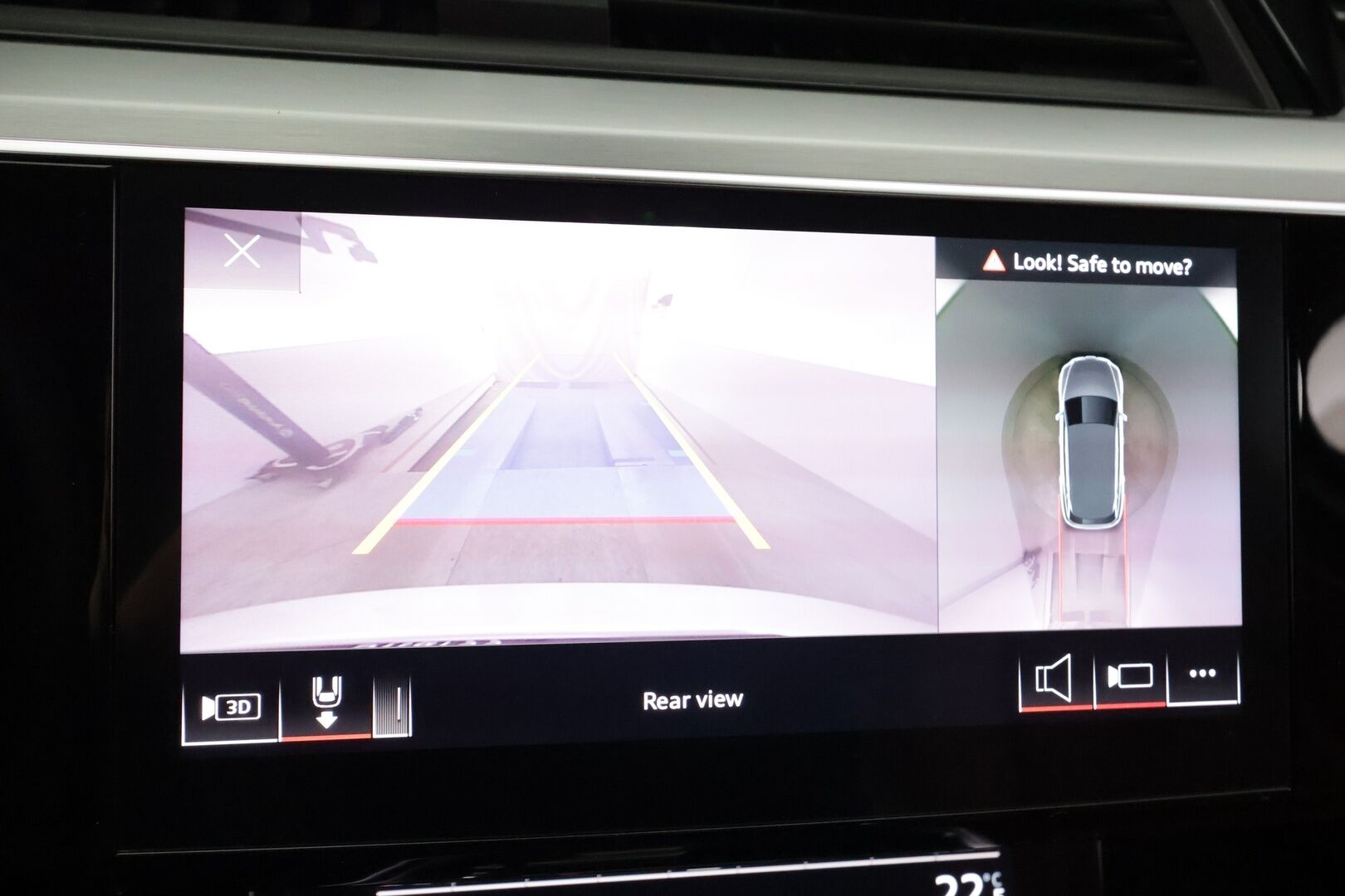 AUDI E-TRON 2022 S Quattro 370 kW * ACC / HUD / 360° / Matrix LED / Muistipenkki / B&O / Ilma-alusta / KeylessGo / Navi / Ratinlämmitin * - Akku kuntotarkastettu SoH 96,7% / Kahdet renkaat aluvanteilla / Merkkihuollettu / Huippuvarusteet