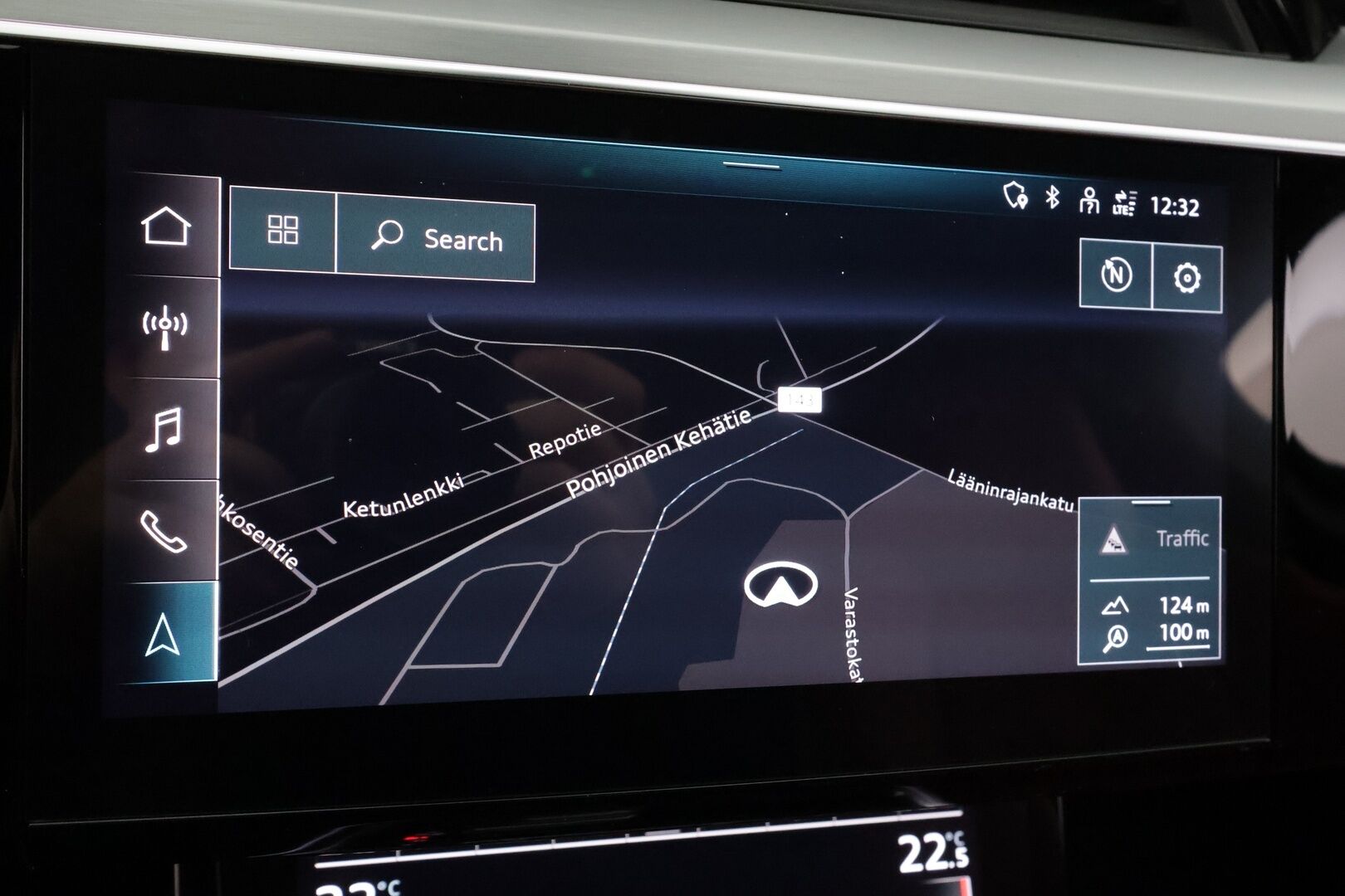 AUDI E-TRON 2022 S Quattro 370 kW * ACC / HUD / 360° / Matrix LED / Muistipenkki / B&O / Ilma-alusta / KeylessGo / Navi / Ratinlämmitin * - Akku kuntotarkastettu SoH 96,7% / Kahdet renkaat aluvanteilla / Merkkihuollettu / Huippuvarusteet