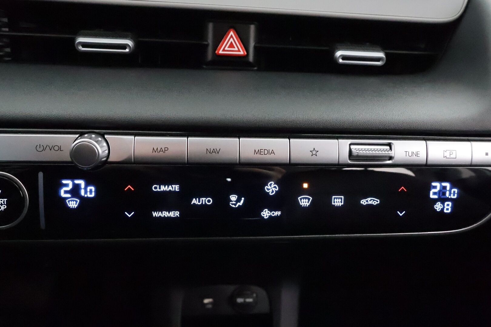 HYUNDAI IONIQ 5 2024 hv Style 5d * ILP / ACC / LED / P.Kamera / Kaistavahti / Keyless / Ilmastoidut nahat *