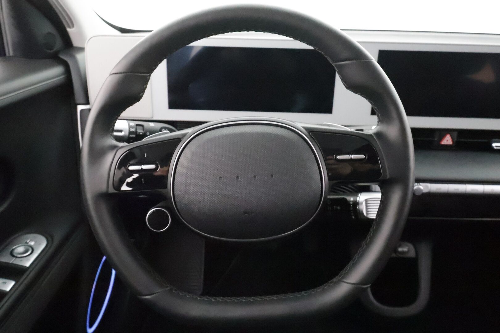 HYUNDAI IONIQ 5 2024 Style 5d * Lämpöpumppu / Adapt. vak. / LED / P.Kamera / Kaistavahti / Keyless / Ilmastoidut nahat * - HULLUT AVAJAISHULINAT KORKOTARJOUS 3,29 %