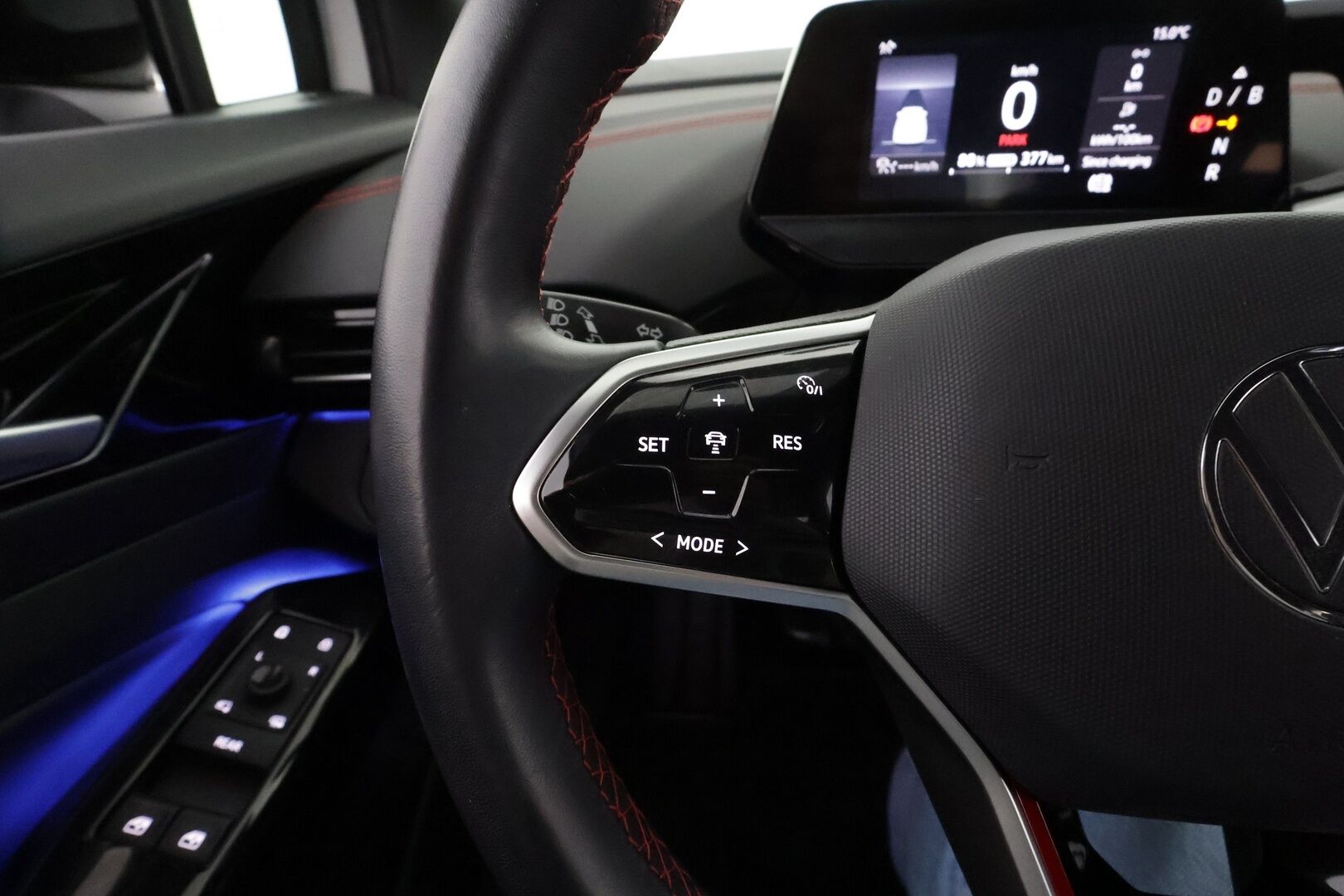 VOLKSWAGEN ID.5 2023 GTX Dual Motor AWD 220kW *ACC / ILP / IQ-Light / Hierovat muistipenkit / Kamera / Keyless* - KATSO HINTA! / Merkkihuollettu / SoH 93.3 % / Kahdet OEM vanteet / ALV - HULLUT AVAJAISHULINAT KORKOTARJOUS 3,29 %