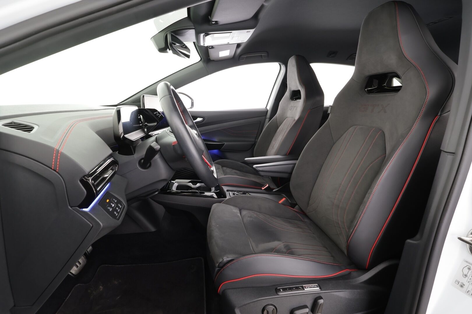 VOLKSWAGEN ID.5 2023 GTX Dual Motor AWD 220kW - KATSO MIHIN POIKKEUKSELLISEEN KAMPANJAHINTAAN! | ACC | ILP | IQ-Light | Hierovat muistipenkit | Kamera | Keyless | Merkkihuollettu | SoH 93.3 % | Kahdet OEM vanteet | ALV