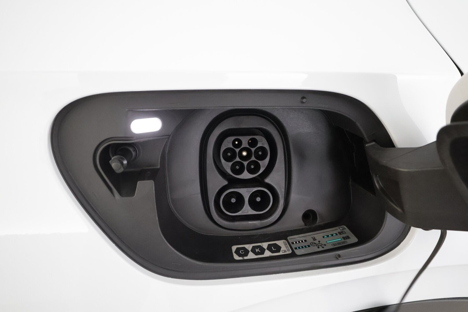 VOLKSWAGEN ID.5 2023 GTX Dual Motor AWD 220kW * ACC / ILP / IQ-Light / Hierovat muistipenkit / P.Kamera / Keyless * - Merkkihuollettu / Akku kuntotarkastettu / Kahdet Renkaat