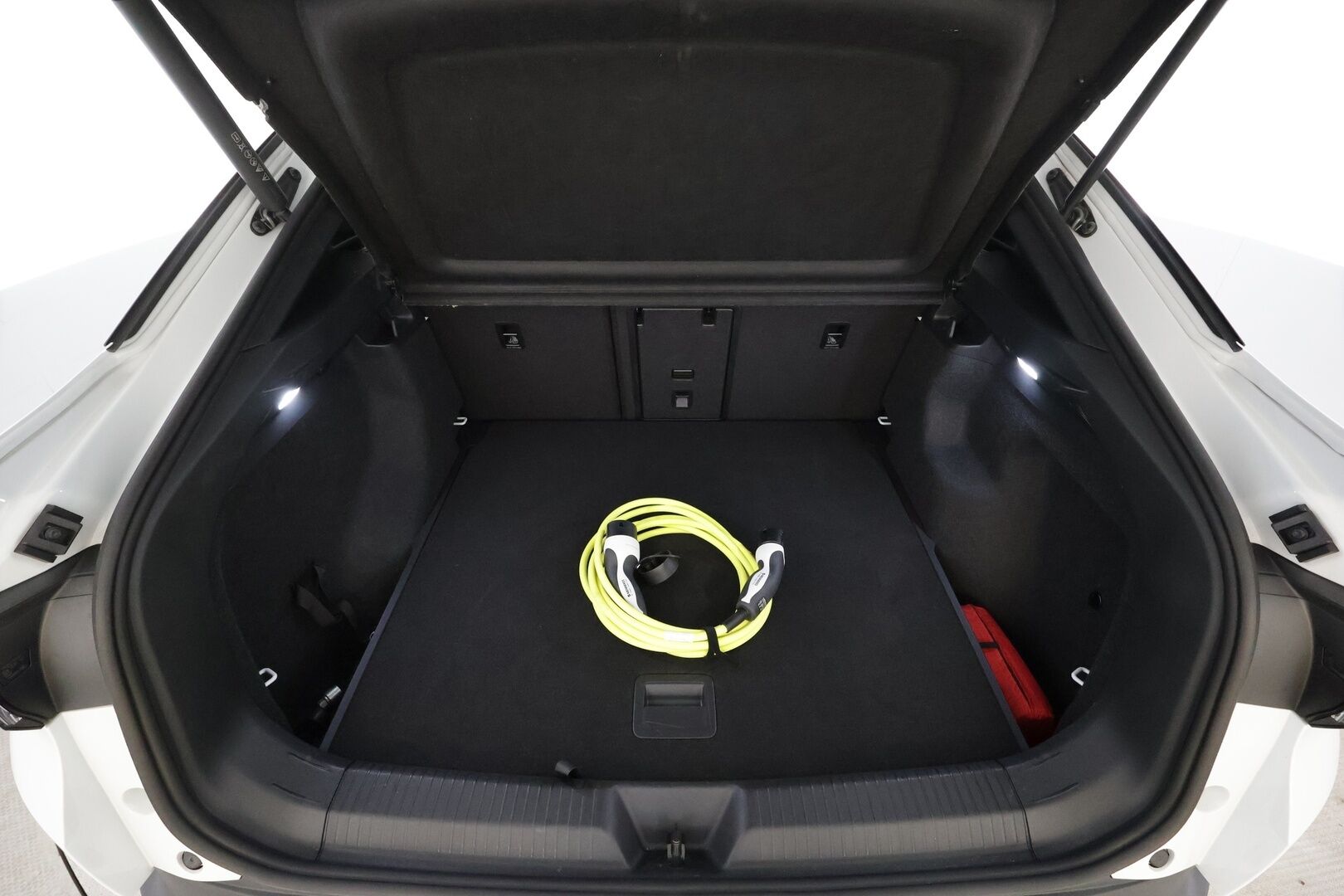 VOLKSWAGEN ID.5 2023 GTX Dual Motor AWD 220kW - KATSO MIHIN POIKKEUKSELLISEEN KAMPANJAHINTAAN! | ACC | ILP | IQ-Light | Hierovat muistipenkit | Kamera | Keyless | Merkkihuollettu | SoH 93.3 % | Kahdet OEM vanteet | ALV