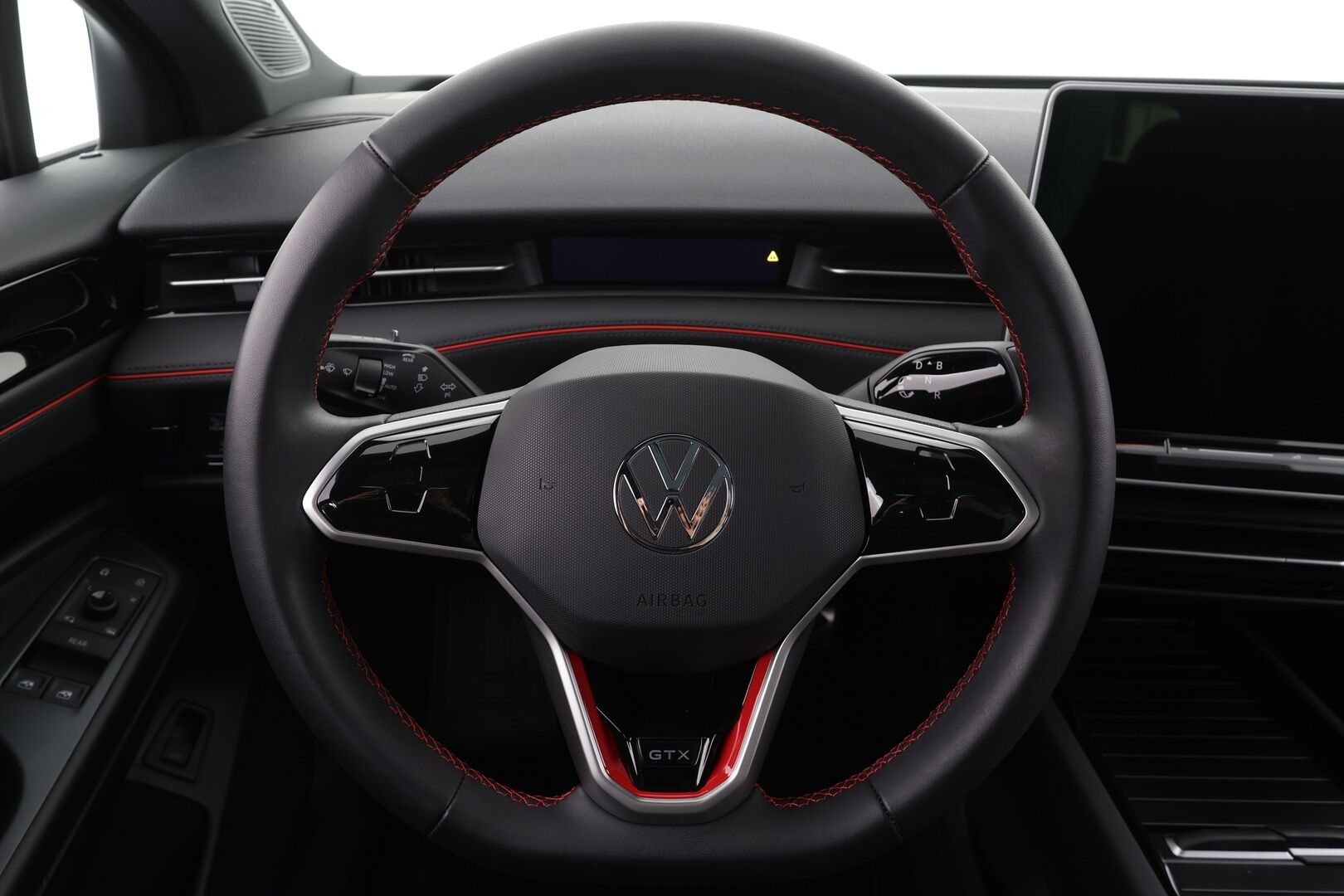 VOLKSWAGEN ID.7 2025 Tourer GTX 4Motion 250kW * ACC / HUD / Lasikatto / 360° / Koukku / ILP / IQ.Light / Akuston esilämmitys / DCC * - Akku kuntotarkastettu