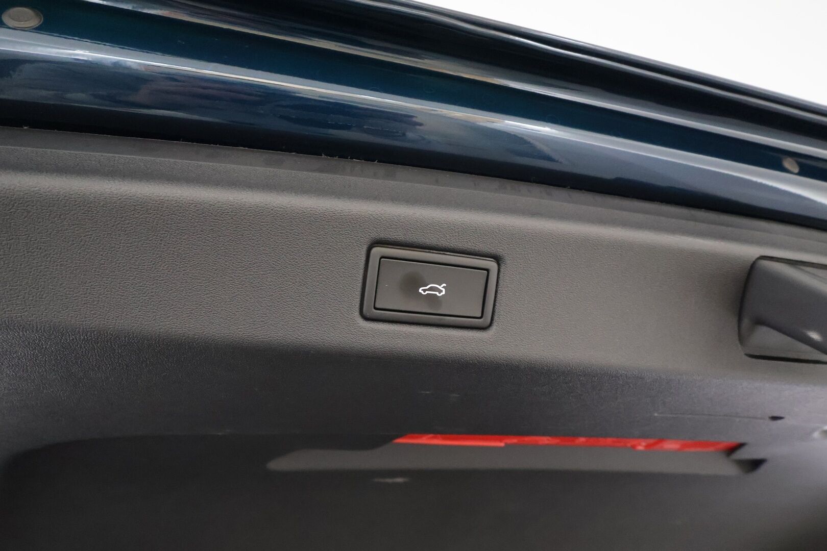 VOLKSWAGEN ID.7 2025 Tourer GTX 4Motion 250kW * ACC / HUD / Lasikatto / 360° / Koukku / ILP / IQ.Light / Akuston esilämmitys / DCC * - Akku kuntotarkastettu