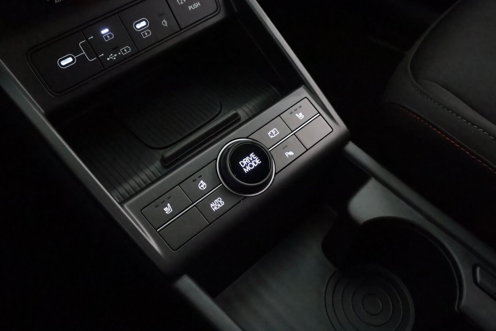 HYUNDAI KONA ELECTRIC 2025 Elektro N-Line 65 kWh - ACC | P.kamera | ILP | LED | Navi | KeylessGo 