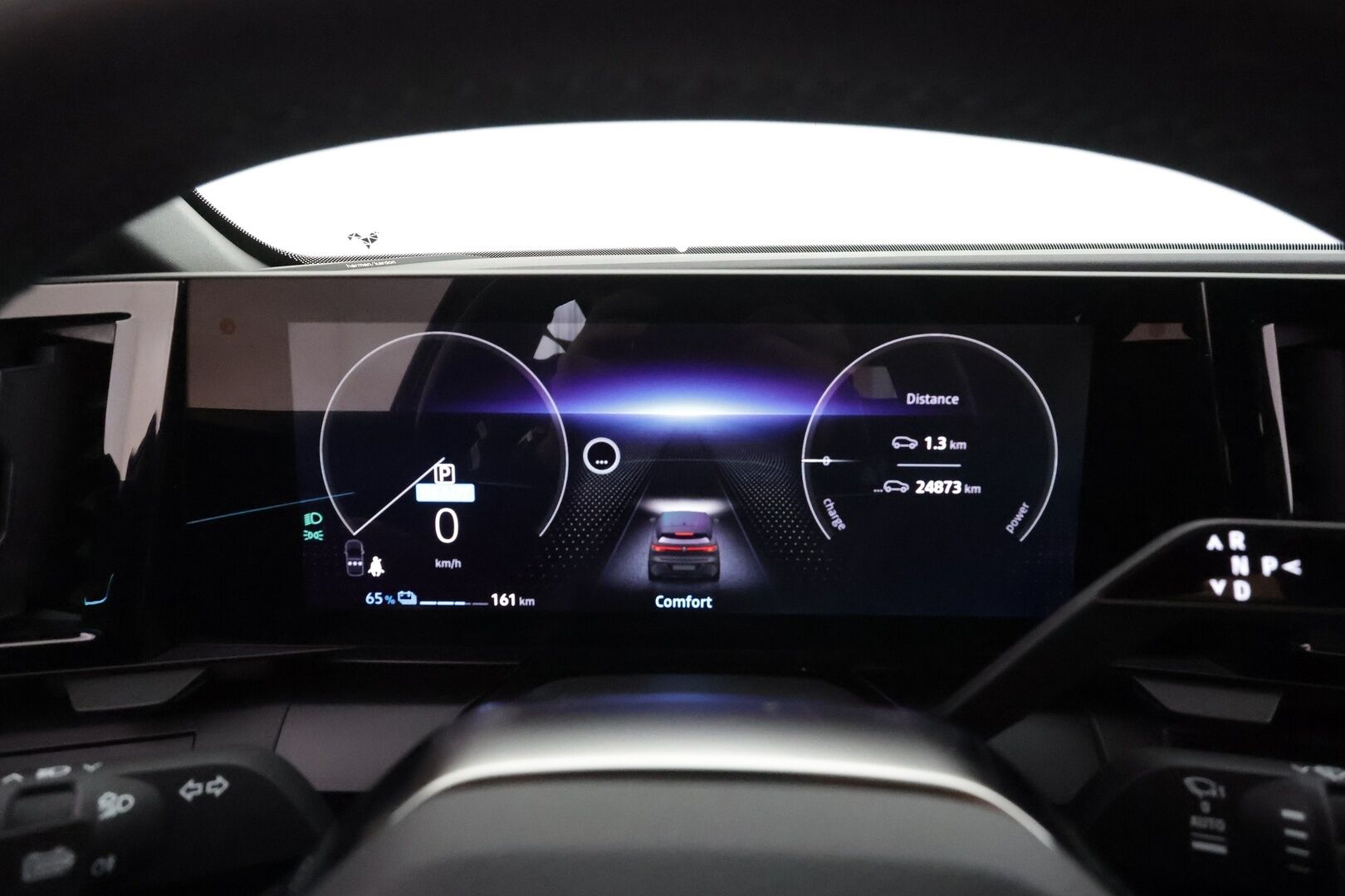 RENAULT MEGANE 2022 E-tech Electric 220hv Iconic * H&K / ILP / Koukku / ACC / LED / 360 / Hierovat Comfort-nahat Muistilla / Navi * - Kahdet renkaat aluvanteila