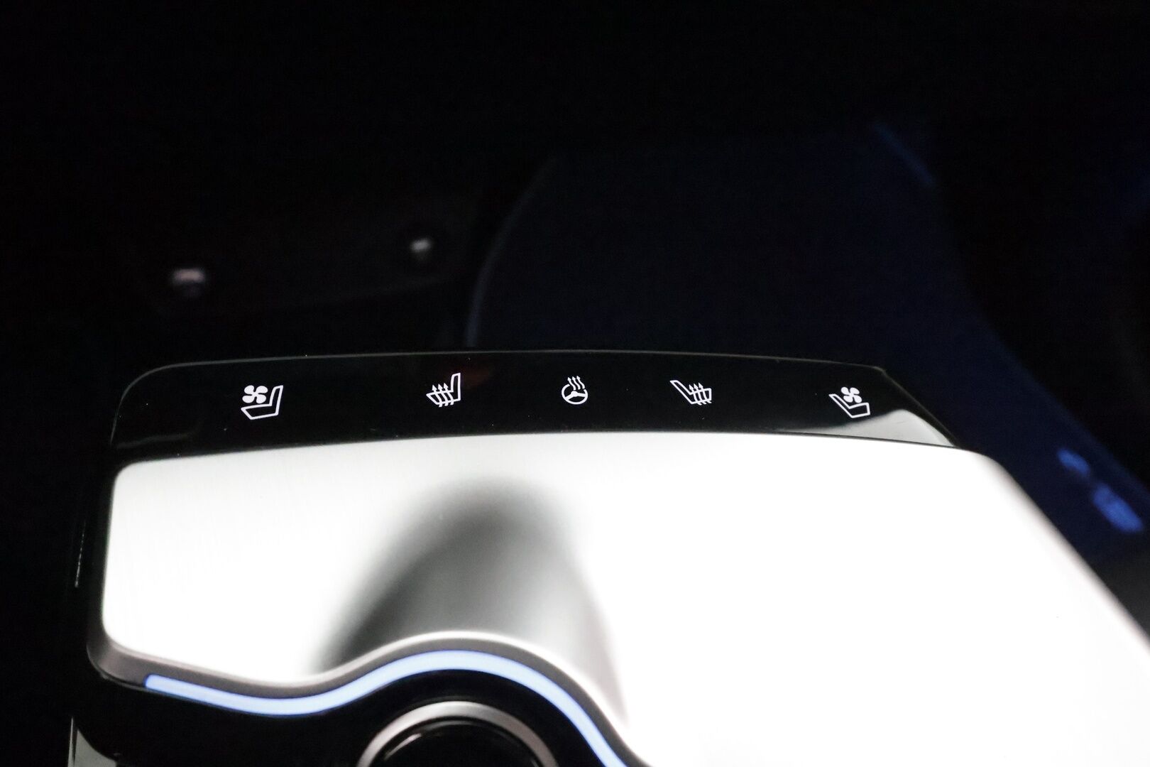 KIA EV6 2024 77,4kWh RWD * ACC / ILP / Meridian / Ilmastoidut nahat / P.kamera / Muistipenkki / Sähköluukku *