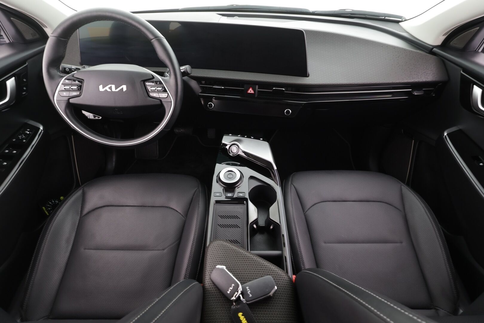 KIA EV6 2024 77,4kWh RWD * ACC / ILP / Meridian / Ilmastoidut nahat / P.kamera / Muistipenkki / Sähköluukku *