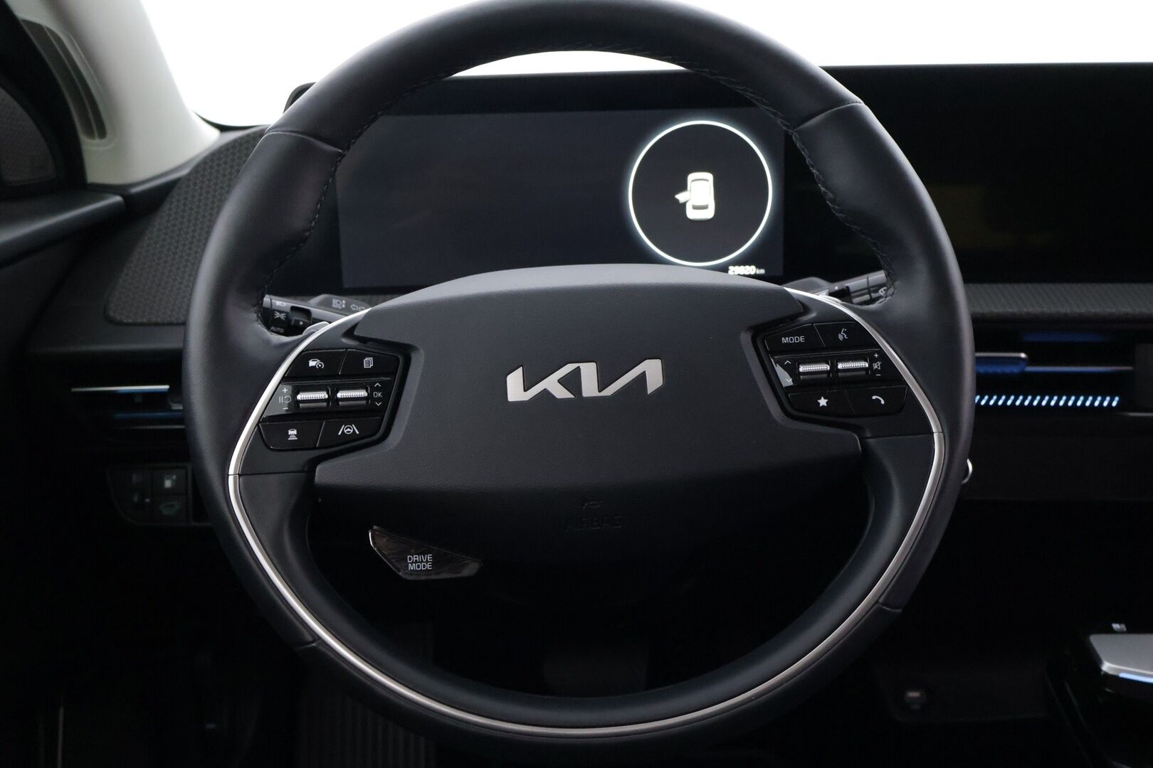KIA EV6 2024 77,4kWh RWD - | ACC | ILP | Meridian | Ilmastoidut nahat | P.kamera | Muistipenkki | Sähköluukku |