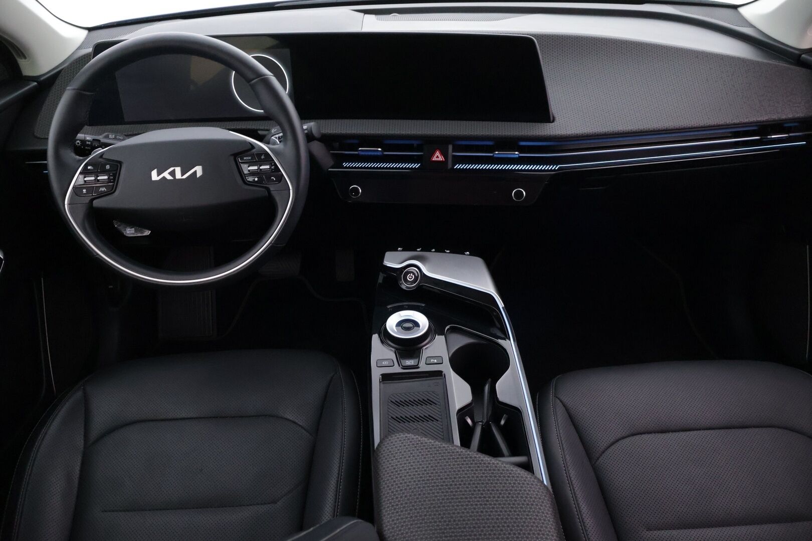 KIA EV6 2024 77,4kWh RWD - | ACC | ILP | Meridian | Ilmastoidut nahat | P.kamera | Muistipenkki | Sähköluukku |