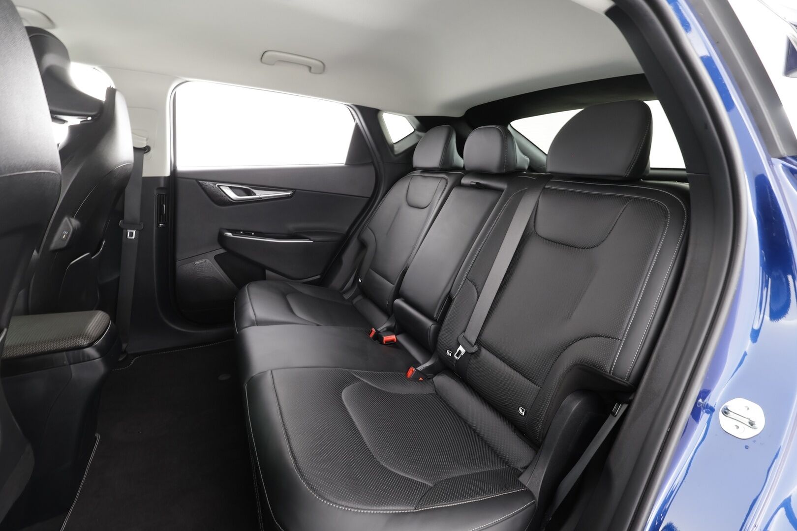 KIA EV6 2024 77,4kWh RWD * ACC / ILP / Meridian / Ilmastoidut nahat / P.kamera / Muistipenkki / Sähköluukku * - Akku kuntotarkastettu 