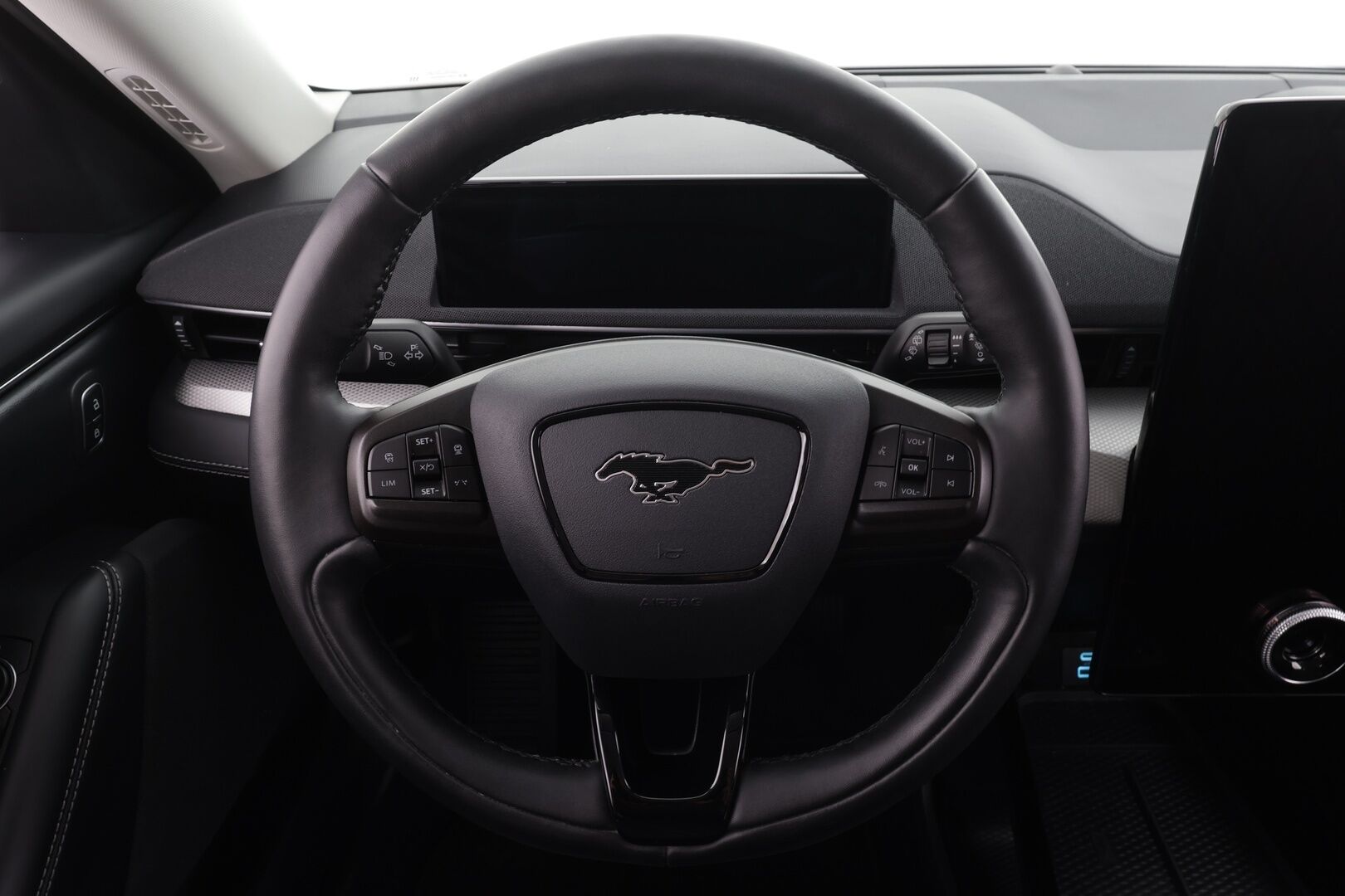 FORD MUSTANG MACH-E 2022 269hv RWD * ACC / LED / P.Kamera / Timanttinahat / Navi / Kaistavahti / Keyless * - Akku kuntotarkastettu / Merkkihuollot - HULLUT AVAJAISHULINAT KORKOTARJOUS 3,29 %