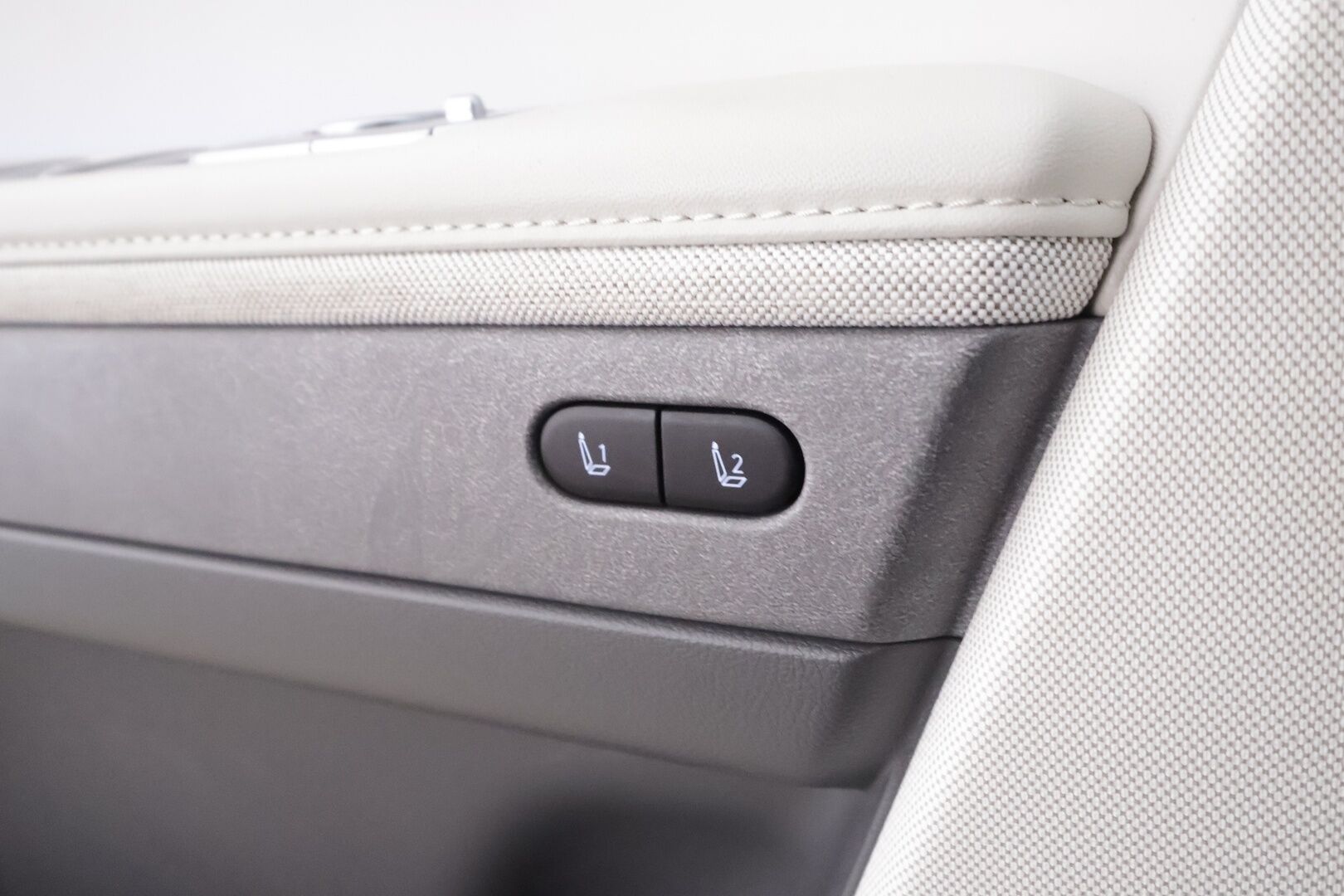 HYUNDAI IONIQ 5 2023 77 kWh 325 hv AWD Premium * ILP / Lasikatto / ACC / LED / Bose / Ilmastoitu Comfort-penkki Muistilla * - Akku kuntotarkastettu / HUD / 360 Kamera 