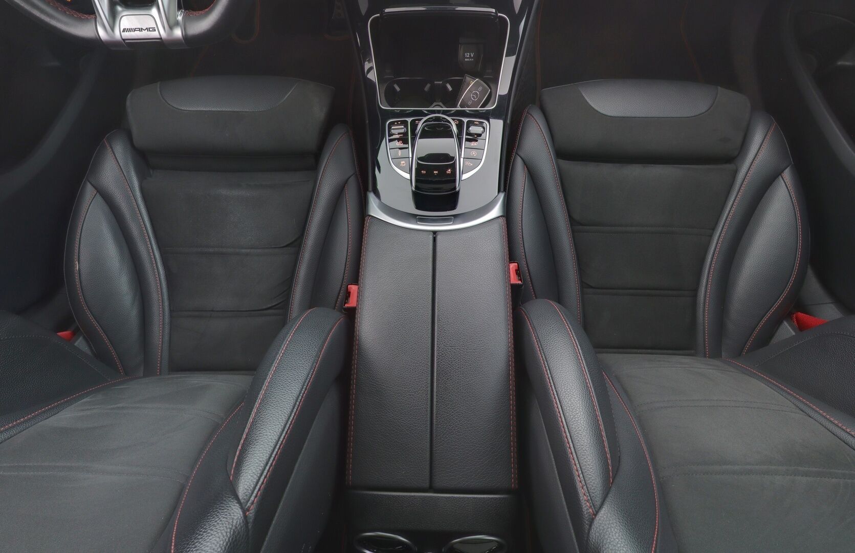 Mercedes-Benz C 43 AMG 2019 ** Facelift / Burmester / Perf.putkisto / Distronic+ / Multibeam LED / HUD / Panoraama ** - ** Juuri saapui / Kahdet renkaat aluilla / Näyttävä **