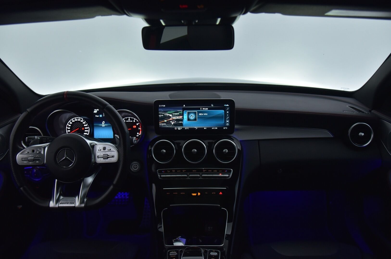 Mercedes-Benz C 43 AMG 2019 ** Facelift / Burmester / Perf.putkisto / Distronic+ / Multibeam LED / HUD / Panoraama ** - ** Juuri saapui / Juuri katsastettu / Kahdet renkaat aluilla / Näyttävä ** - HULLUT AVAJAISHULINAT KORKOTARJOUS 3,29 %