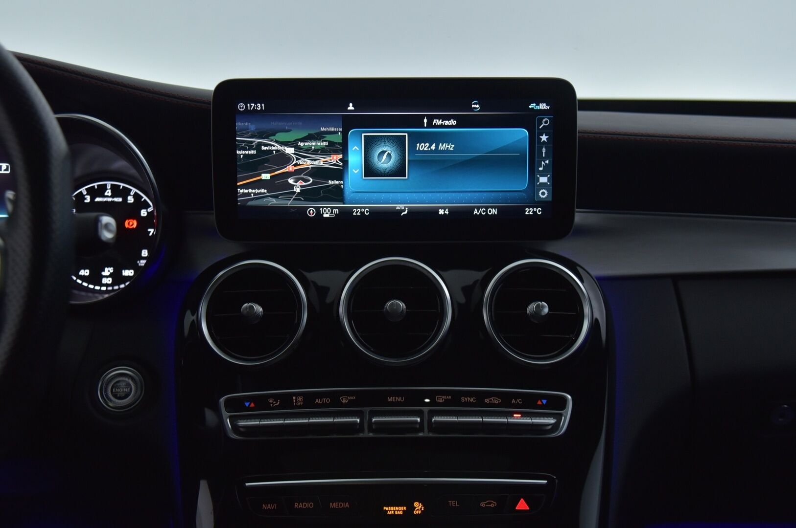 Mercedes-Benz C 43 AMG 2019 ** Facelift / Burmester / Perf.putkisto / Distronic+ / Multibeam LED / HUD / Panoraama ** - ** Juuri saapui / Kahdet renkaat aluilla / Näyttävä **