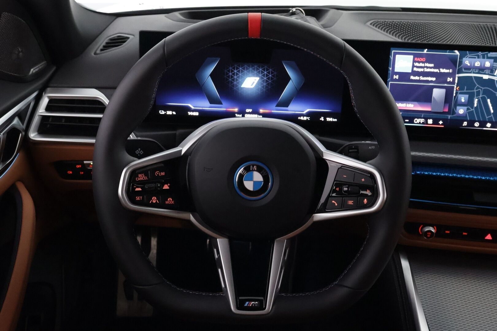 BMW I4 M60 2025 M60 xDrive Fully Charged *Suomi-auto / ACC / H&K / Konjakkinahat / Koukku / Shadow Line* - *Facelift / HUD / 360"-kamera / Adapt. Led-ajovalot / Comfort Access / Takuu voimassa!! / Juuri saapunut Tampereelle!*