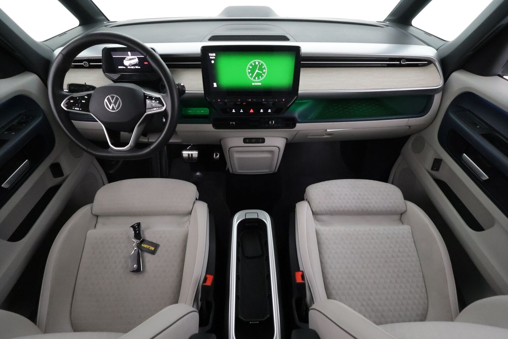 VOLKSWAGEN ID. BUZZ 2024 Pro Business 150kW - | ACC | 360°-kamera | Matrix-LED | Hierovat Sport-Muistipenkit | Koukku | Sähkö-ovet | Sähkökontti | Kaistavahti | Navi | Keyless | Kahdet renkaat | Merkkihuollot | - KORKO VAIN 3,99 %