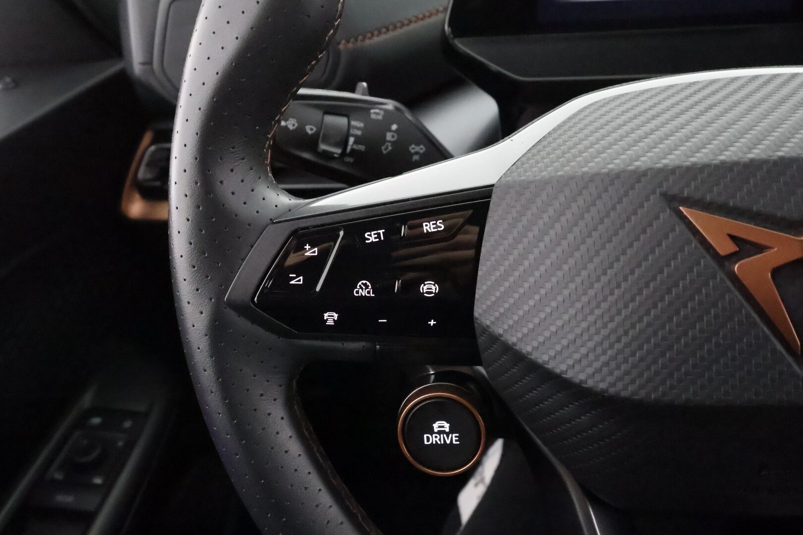 CUPRA Born 2025 e-Boost 170 kW 77 kWh - | ACC | ILP | LED | 360-Kamera | Ratinlämmitys | Digimittaristo | Apple&Android | Kahdet Renkaat | - KORKO VAIN 3,99 %