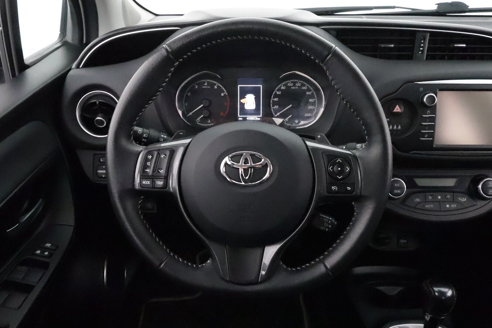 Toyota Yaris 2020 1,5 Dual VVT-i Y20 Edition 5ov Multidrive S **P.kamera / Vakkari / Navi / Bluetooth / Kaukovaloavustin** - 1.om Suomi-auto / Merkkihuollettu / Kahdet renkaat aluvanteilla