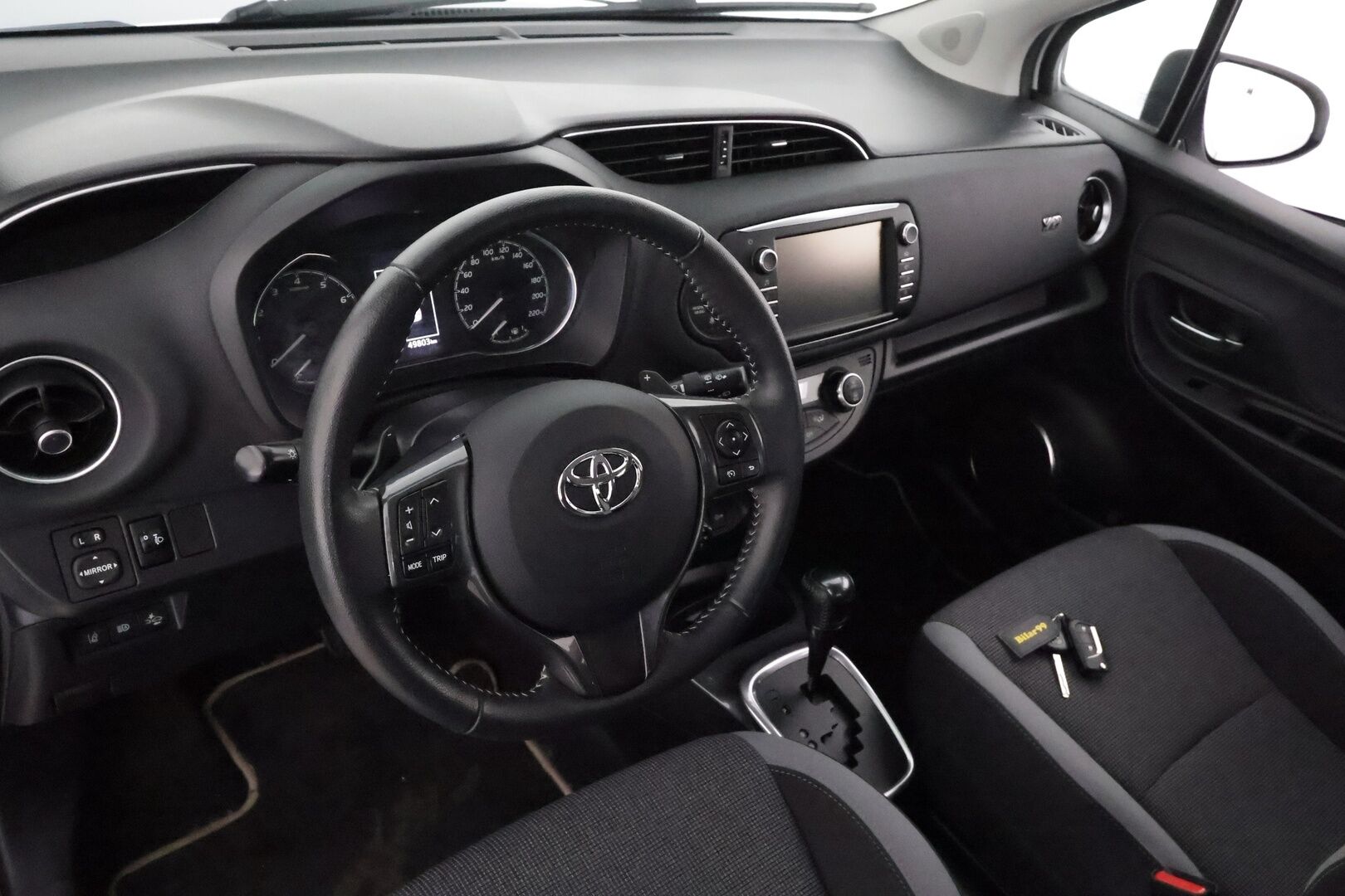 Toyota Yaris 2020 1,5 Dual VVT-i Y20 Edition 5ov Multidrive S **P.kamera / Vakkari / Navi / Bluetooth / Kaukovaloavustin** - 1.om Suomi-auto / Merkkihuollettu / Kahdet renkaat aluvanteilla
