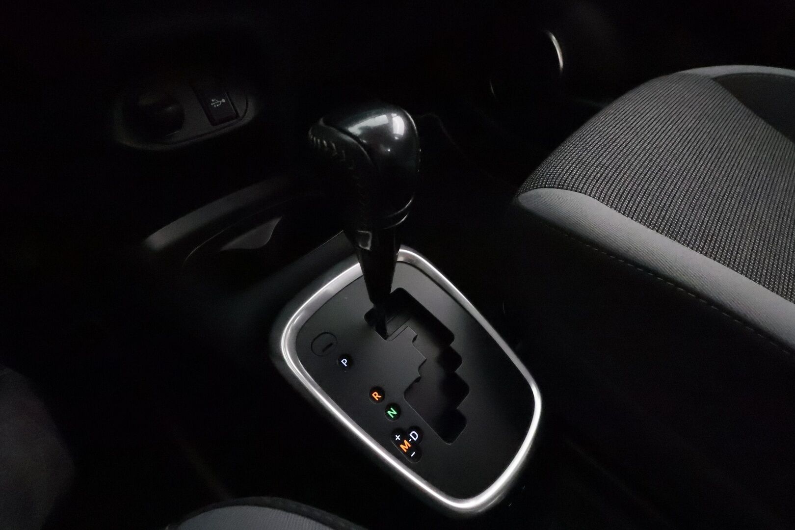 Toyota Yaris 2020 1,5 Dual VVT-i Y20 Edition 5ov Multidrive S **P.kamera / Vakkari / Navi / Bluetooth / Kaukovaloavustin** - 1.om Suomi-auto / Merkkihuollettu / Kahdet renkaat aluvanteilla