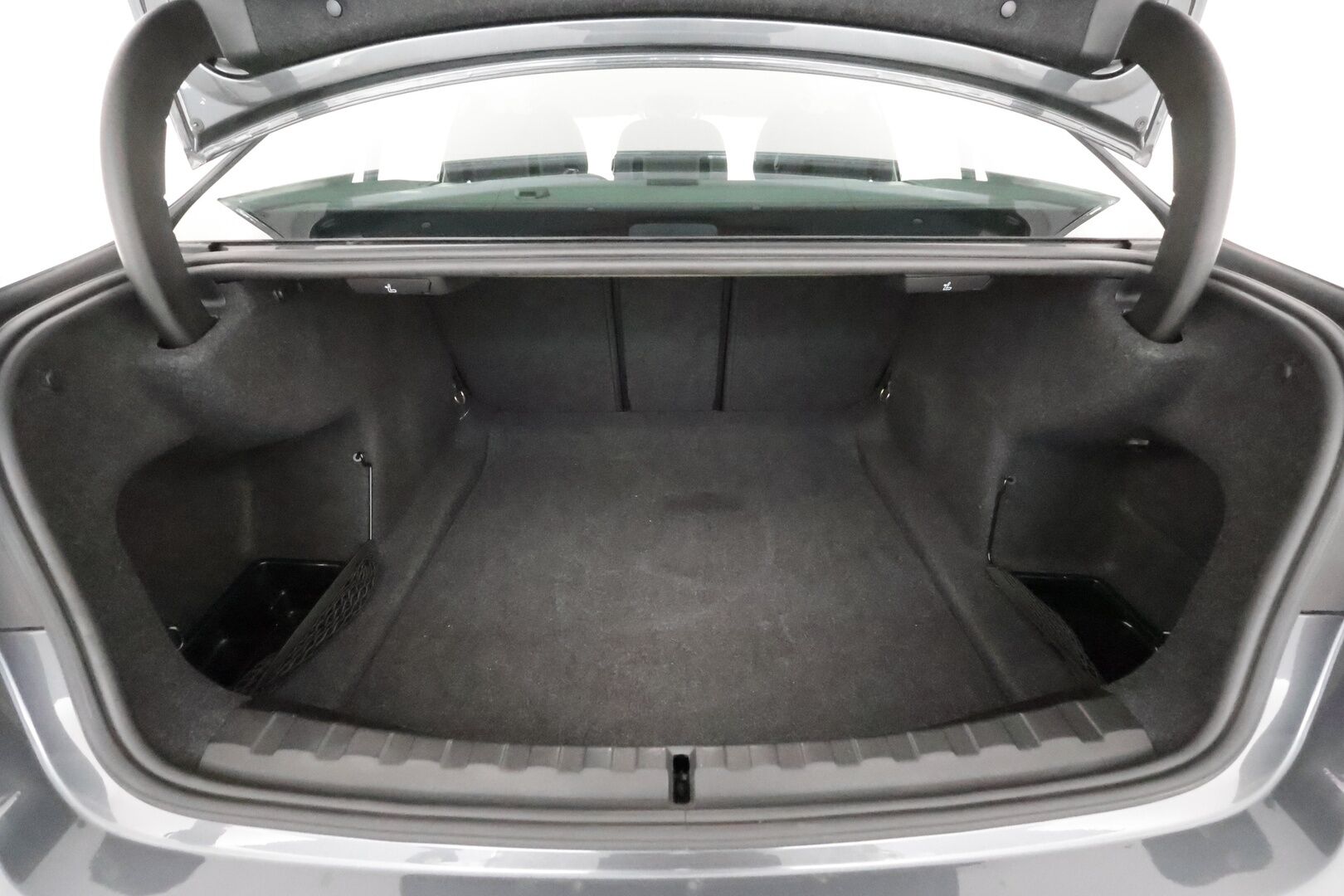 BMW 320 2020 i A G20 Sedan xDrive Business **1-om. Suomi-auto / Vakkari / Muistipenkki / ComfortAccess / P.tutkat ** - Kahdet huippurenkaat / Juuri huollettu / 1-omisteinen Suomi-auto