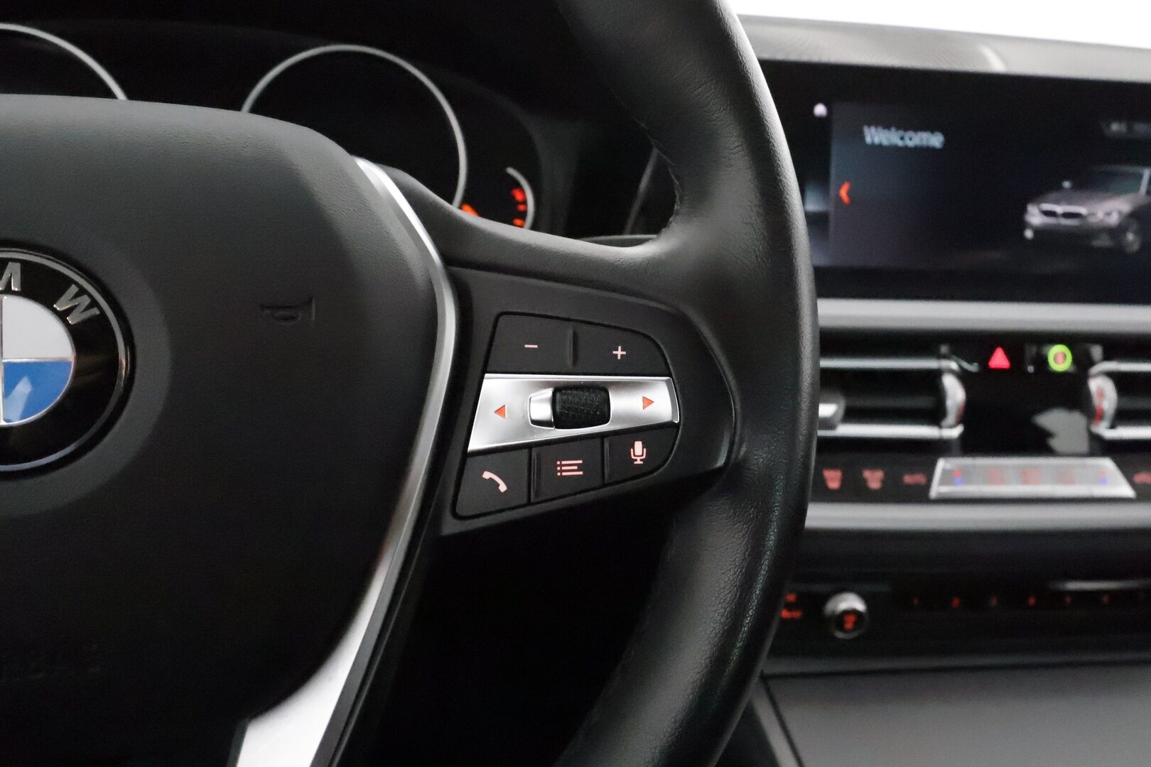 BMW 320 2020 i A G20 Sedan xDrive Business **1-om. Suomi-auto / Vakkari / Muistipenkki / ComfortAccess / P.tutkat ** - Kahdet huippurenkaat / Juuri huollettu / 1-omisteinen Suomi-auto