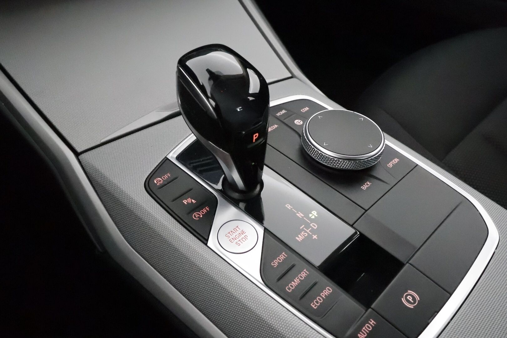 BMW 320 2020 i A G20 Sedan xDrive Business **1-om. Suomi-auto / Vakkari / Muistipenkki / ComfortAccess / P.tutkat ** - Kahdet huippurenkaat / Juuri huollettu / 1-omisteinen Suomi-auto