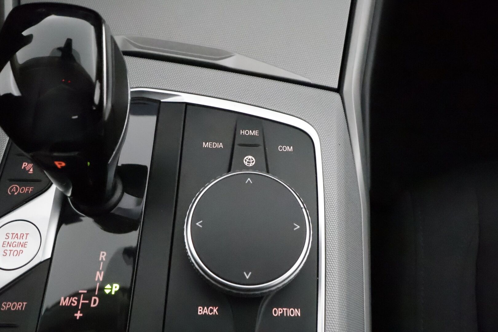 BMW 320 2020 i A G20 Sedan xDrive Business **1-om. Suomi-auto / Vakkari / Muistipenkki / ComfortAccess / P.tutkat ** - Kahdet huippurenkaat / Juuri huollettu / 1-omisteinen Suomi-auto