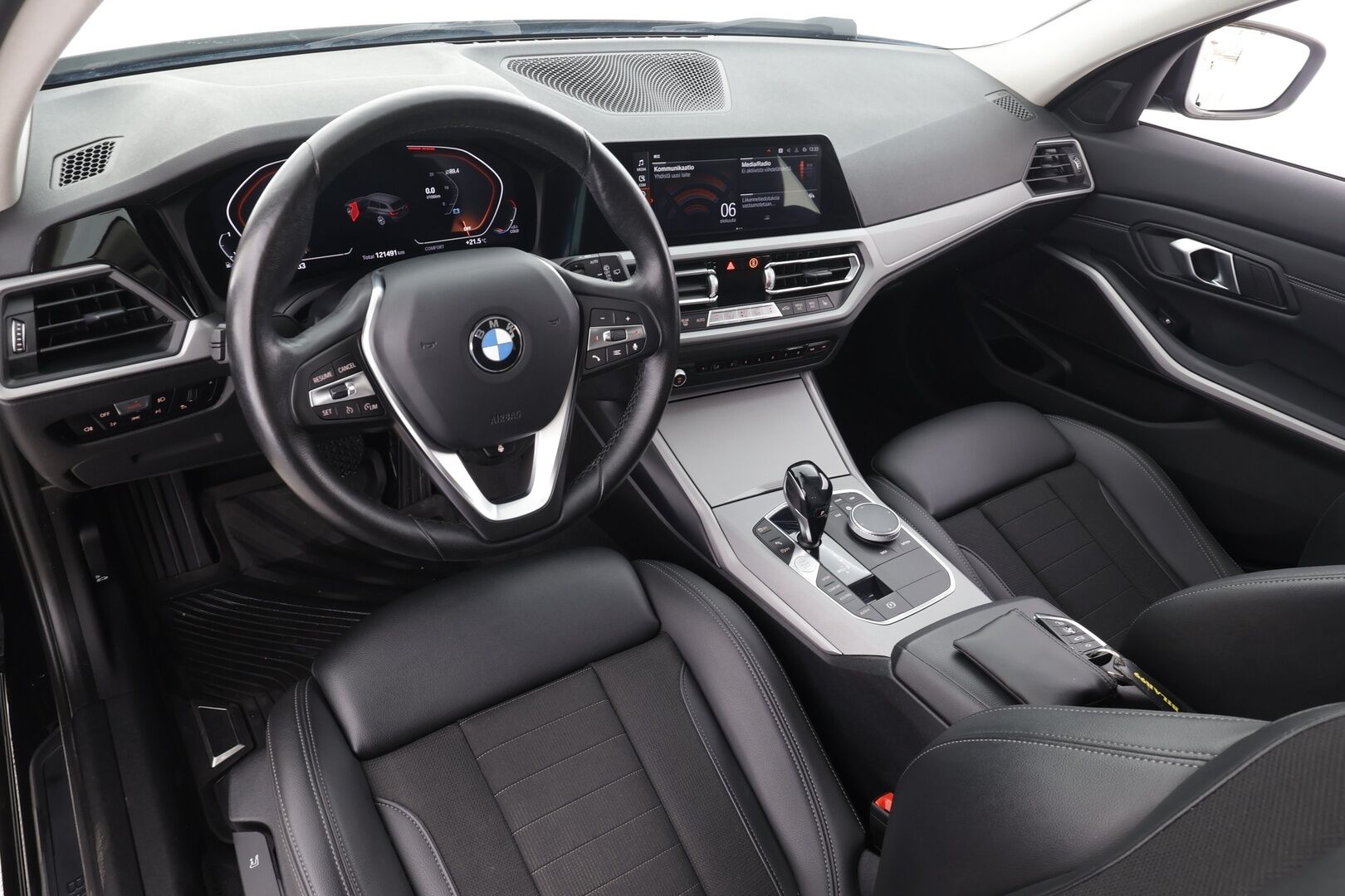 BMW 320 2020 G21 Touring 320i A Business - | Vakkari | Webasto | LED | Hifit | P.tutkat | Sporttipenkit | Ratinlämmitys |  Puolinahat | Apple&Android | Suomi-auto | Kahdet Renkaat |