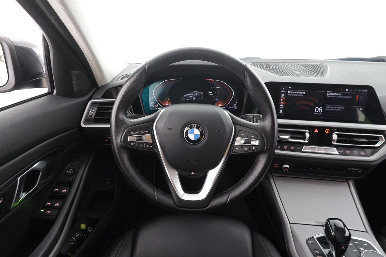 BMW 320 2020 G21 Touring 320i A Business - | Vakkari | Webasto | LED | Hifit | P.tutkat | Sporttipenkit | Ratinlämmitys |  Puolinahat | Apple&Android | Suomi-auto | Kahdet Renkaat |