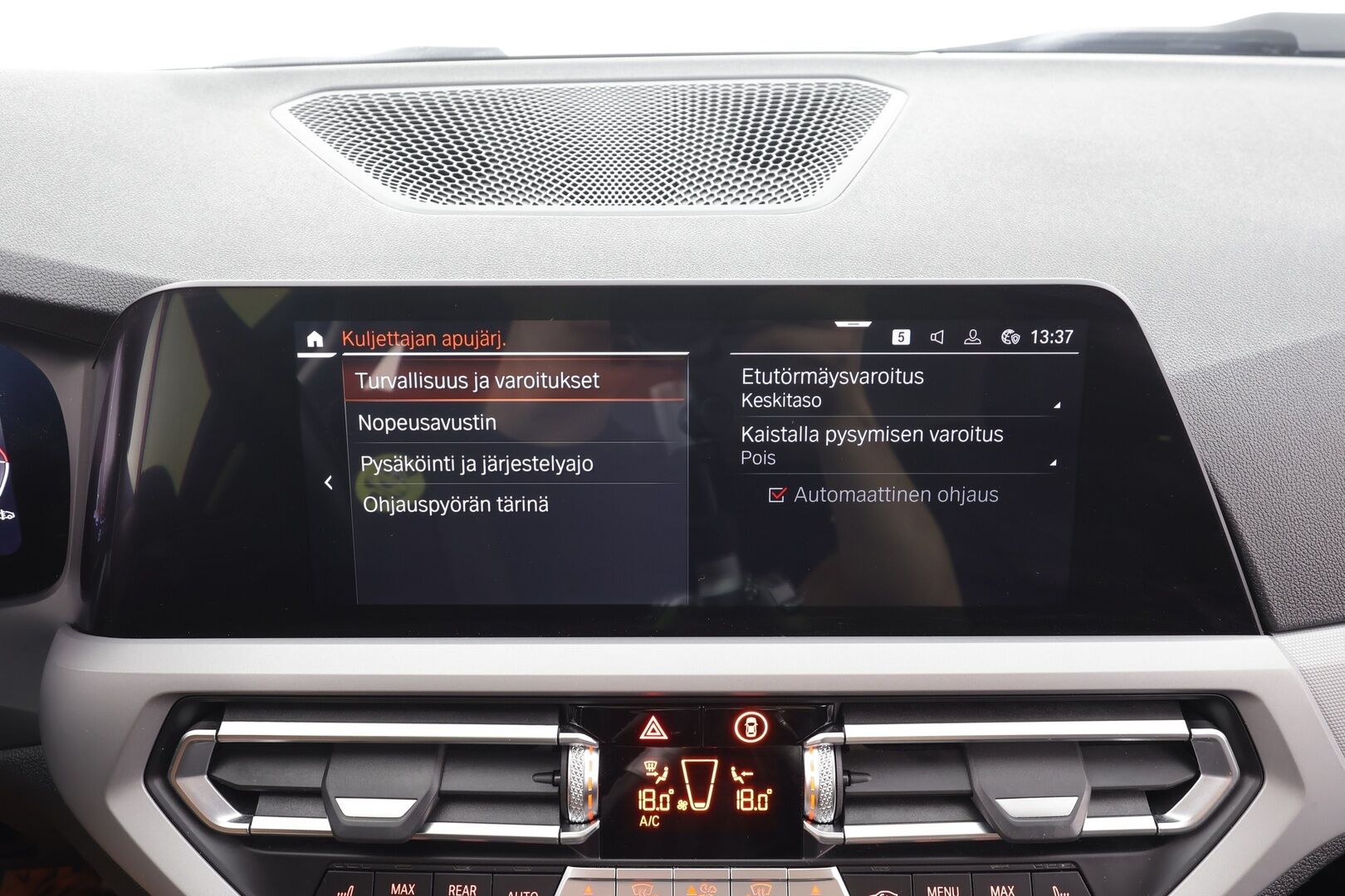 BMW 320 2020 G21 Touring 320i A Business - | Vakkari | Webasto | LED | Hifit | P.tutkat | Sporttipenkit | Ratinlämmitys |  Puolinahat | Apple&Android | Suomi-auto | Kahdet Renkaat |