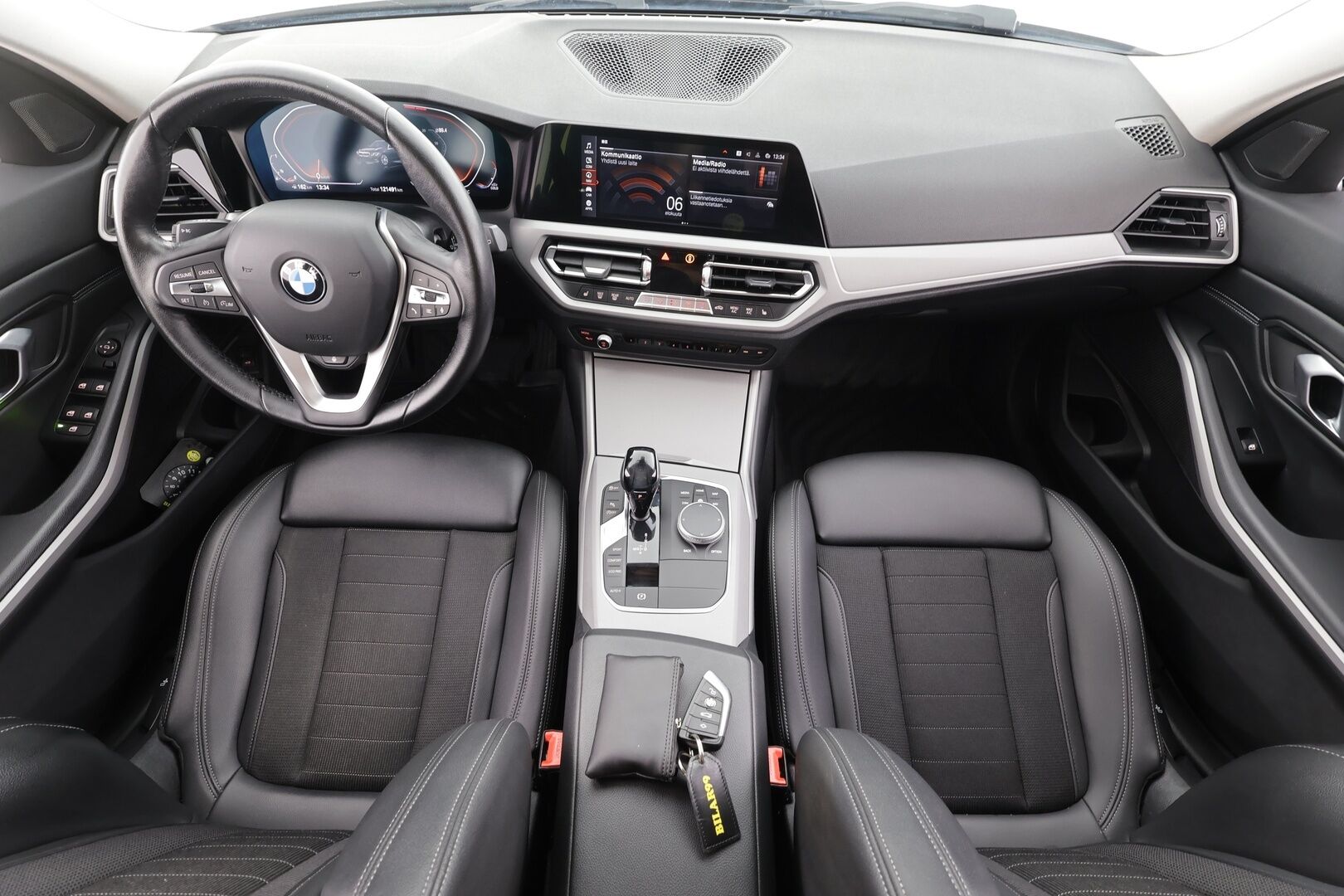 BMW 320 2020 G21 Touring 320i A Business - | Vakkari | Webasto | LED | Hifit | P.tutkat | Sporttipenkit | Ratinlämmitys |  Puolinahat | Apple&Android | Suomi-auto | Kahdet Renkaat |