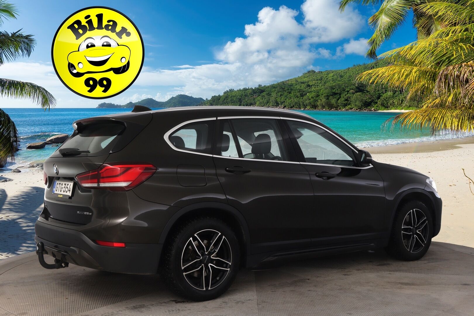 BMW X1 2021 F48 xDrive25e A Business Sport LCI *ACC / Hifit / HUD / Navi / Koukku* - M-Sport Ratti / Driving Assistant Plus / Kahdet renkaat alumiinivanteilla!*