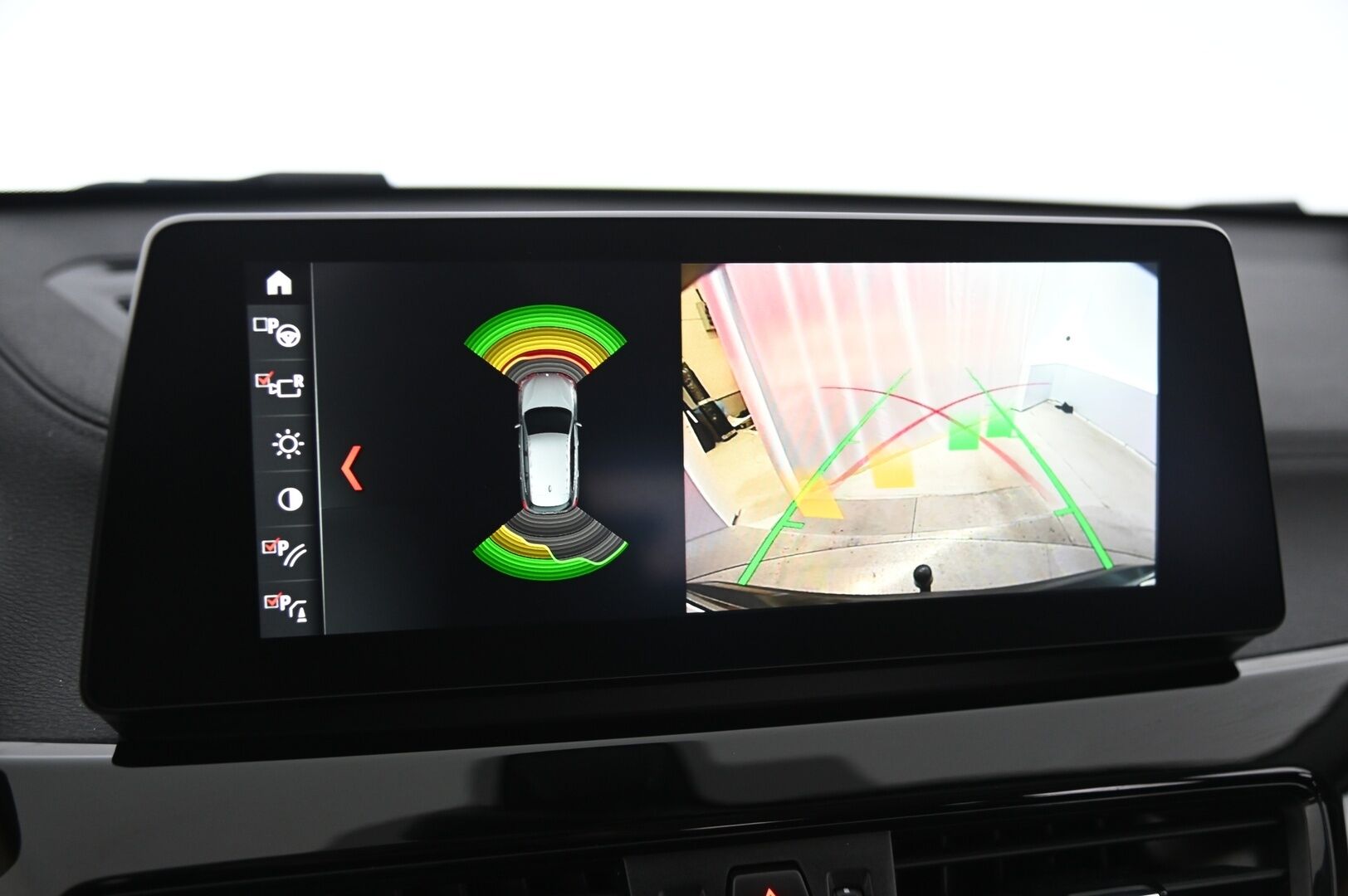 BMW X1 2021 F48 xDrive25e A Business Sport LCI *ACC / Hifit / HUD / Navi / Koukku* - M-Sport Ratti / Driving Assistant Plus / Kahdet renkaat alumiinivanteilla!*