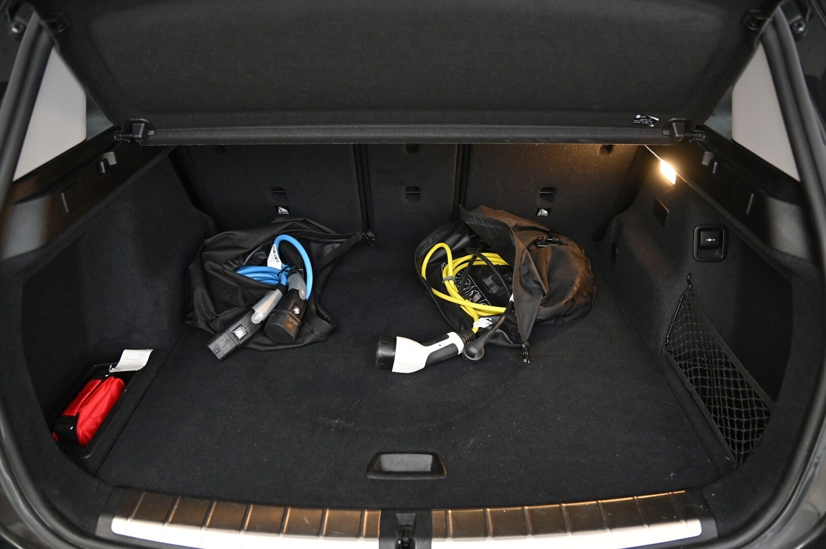 BMW X1 2021 F48 xDrive25e A Business Sport LCI *ACC / Hifit / HUD / Navi / Koukku* - M-Sport Ratti / Driving Assistant Plus / Kahdet renkaat alumiinivanteilla!*