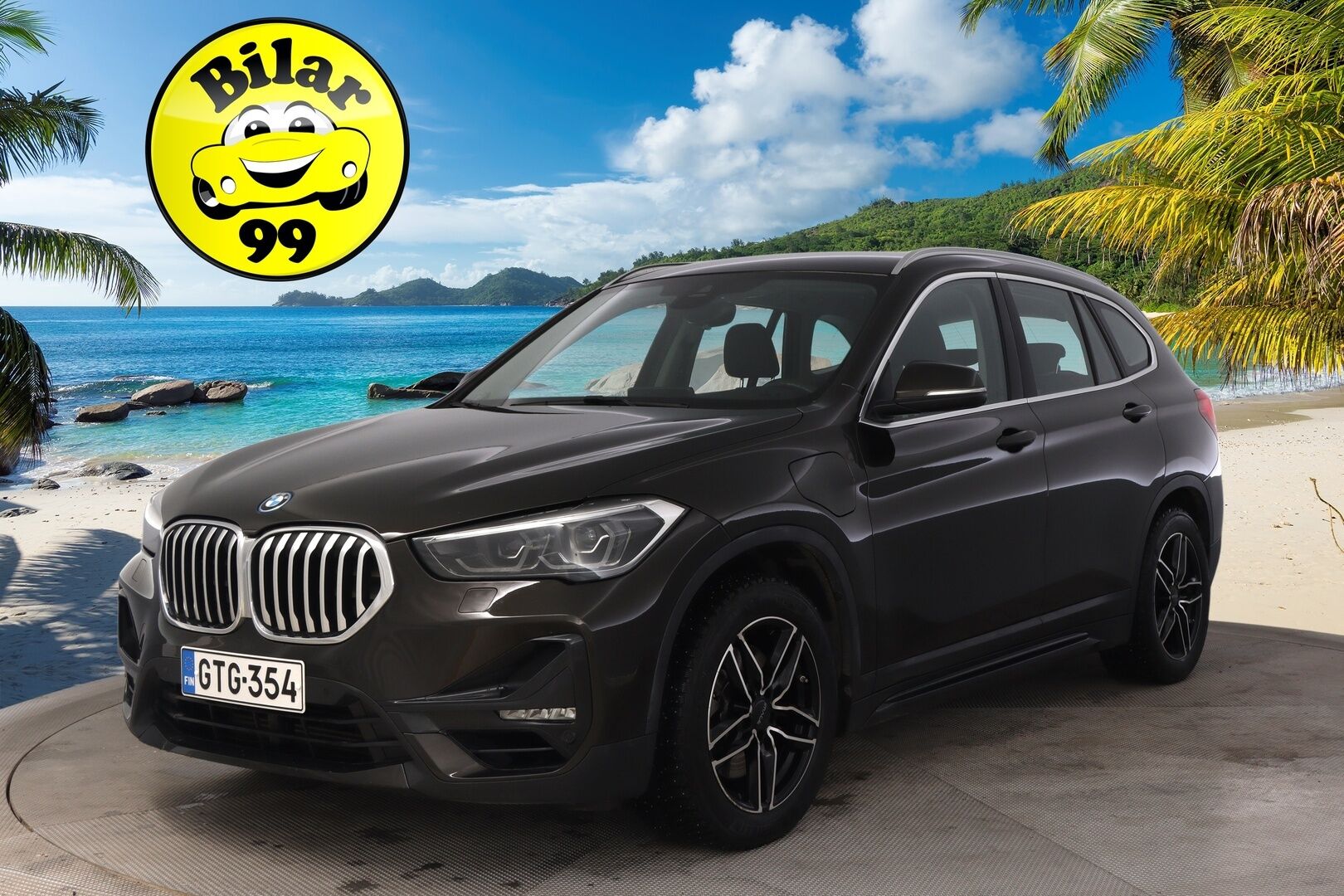 BMW X1 2021 F48 xDrive25e A Business Sport LCI *ACC / Hifit / HUD / Navi / Koukku* - M-Sport Ratti / Driving Assistant Plus / Kahdet renkaat alumiinivanteilla!*