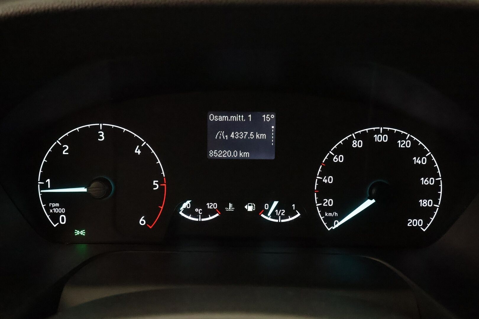 Ford Transit Custom 2020 320 2,0TDCi 105 hv M6 Etuveto Trend Van N1 L2H1 * Webasto / Koukku / Vakkari / Bluetooth / Ilmastointi * - P.Kamera / Penkinlämmittimet / Lämmitettävä tuulilasi / Suomi-auto / ALV / Merkkihuollot / Kahdet renkaat aluvanteilla